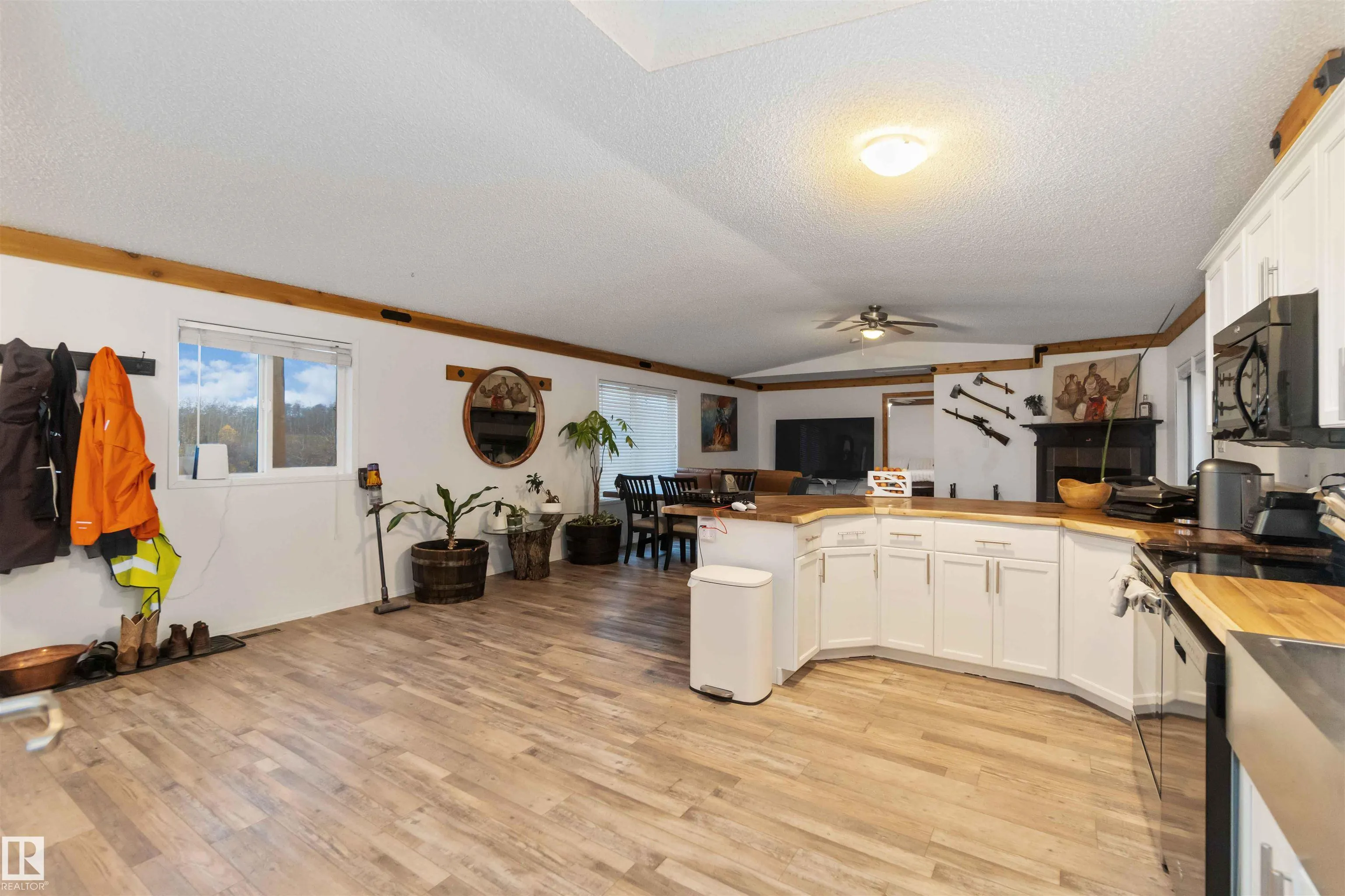 53273 RGE ROAD 215