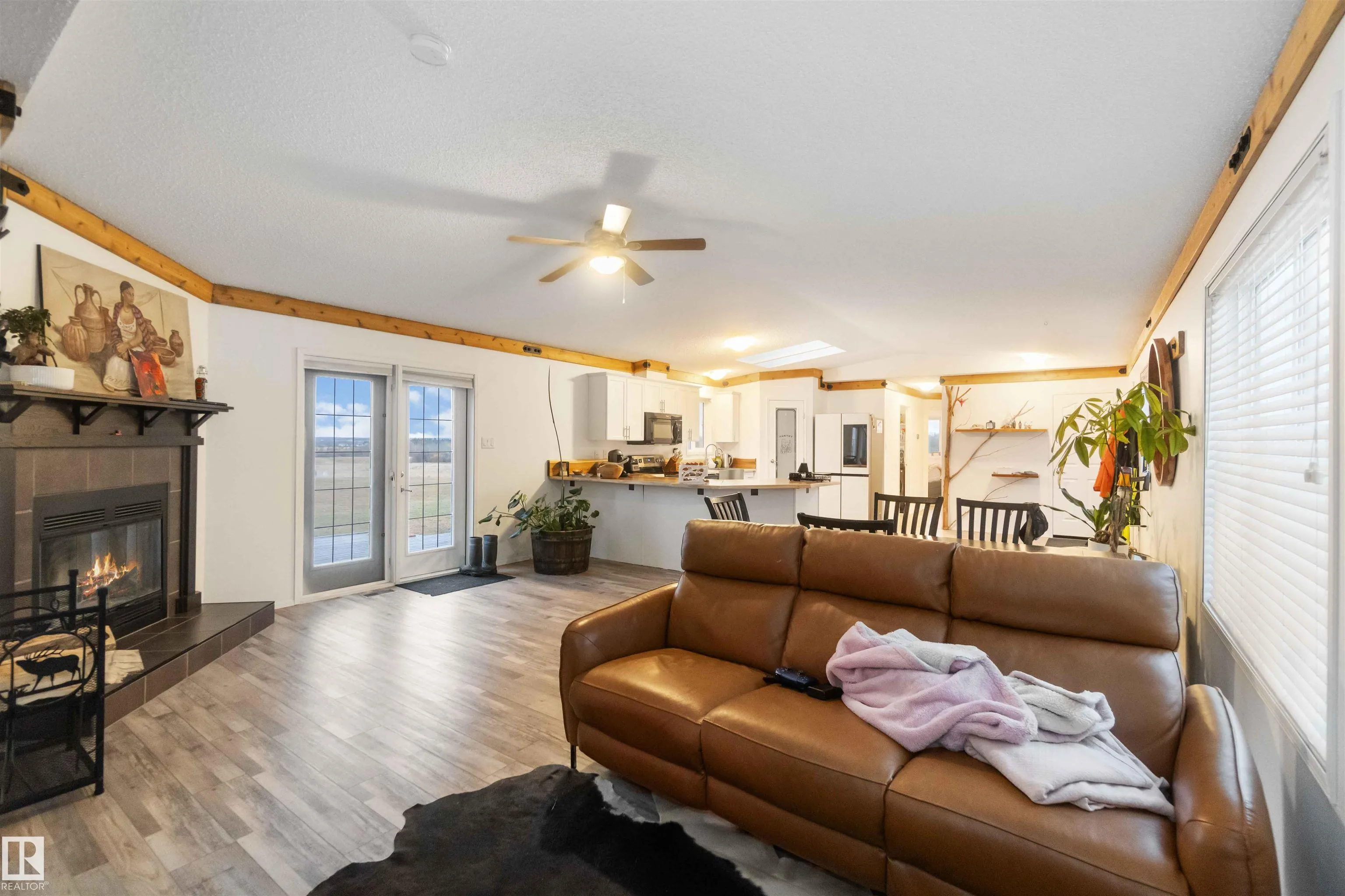 53273 RGE ROAD 215