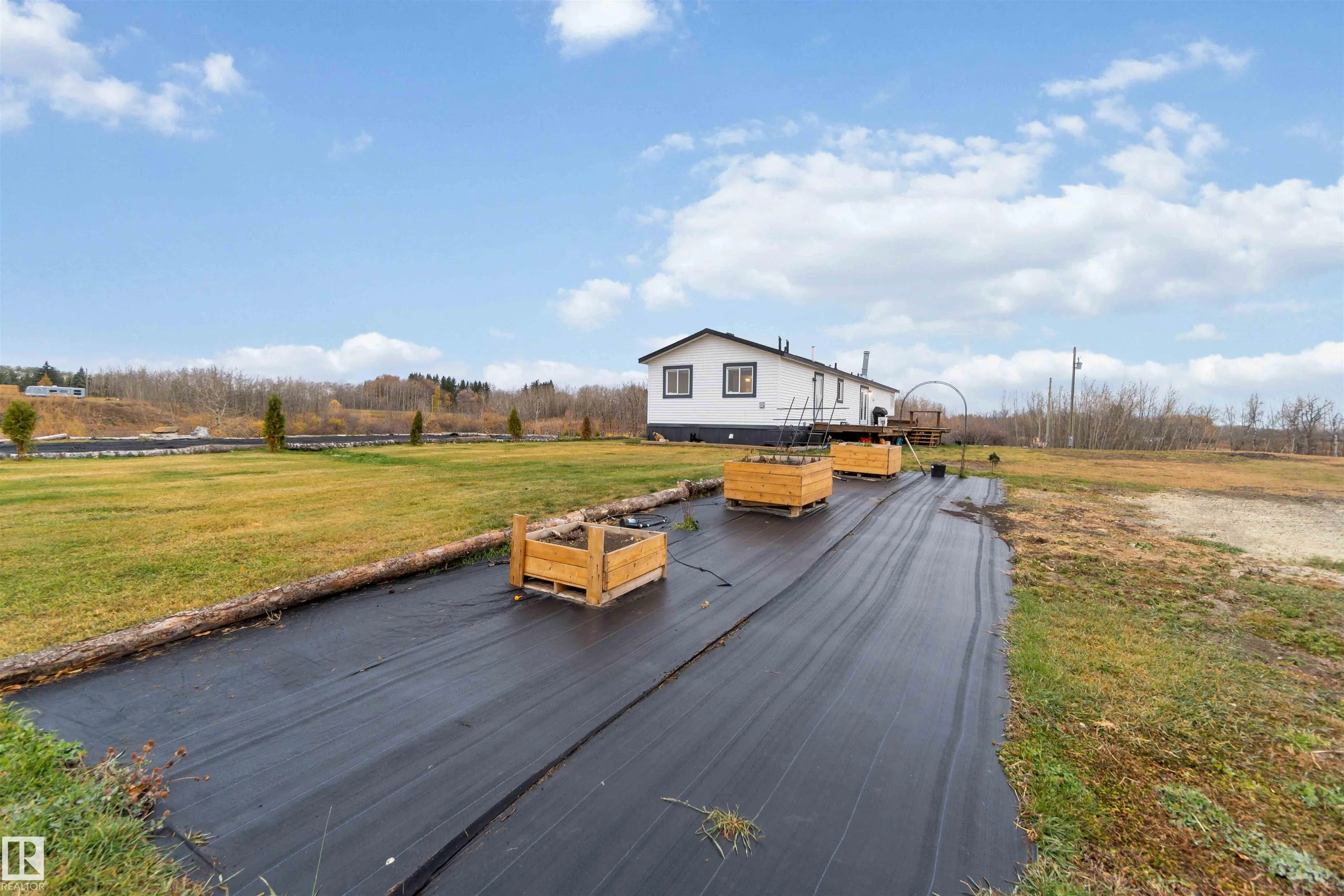 53273 RGE ROAD 215