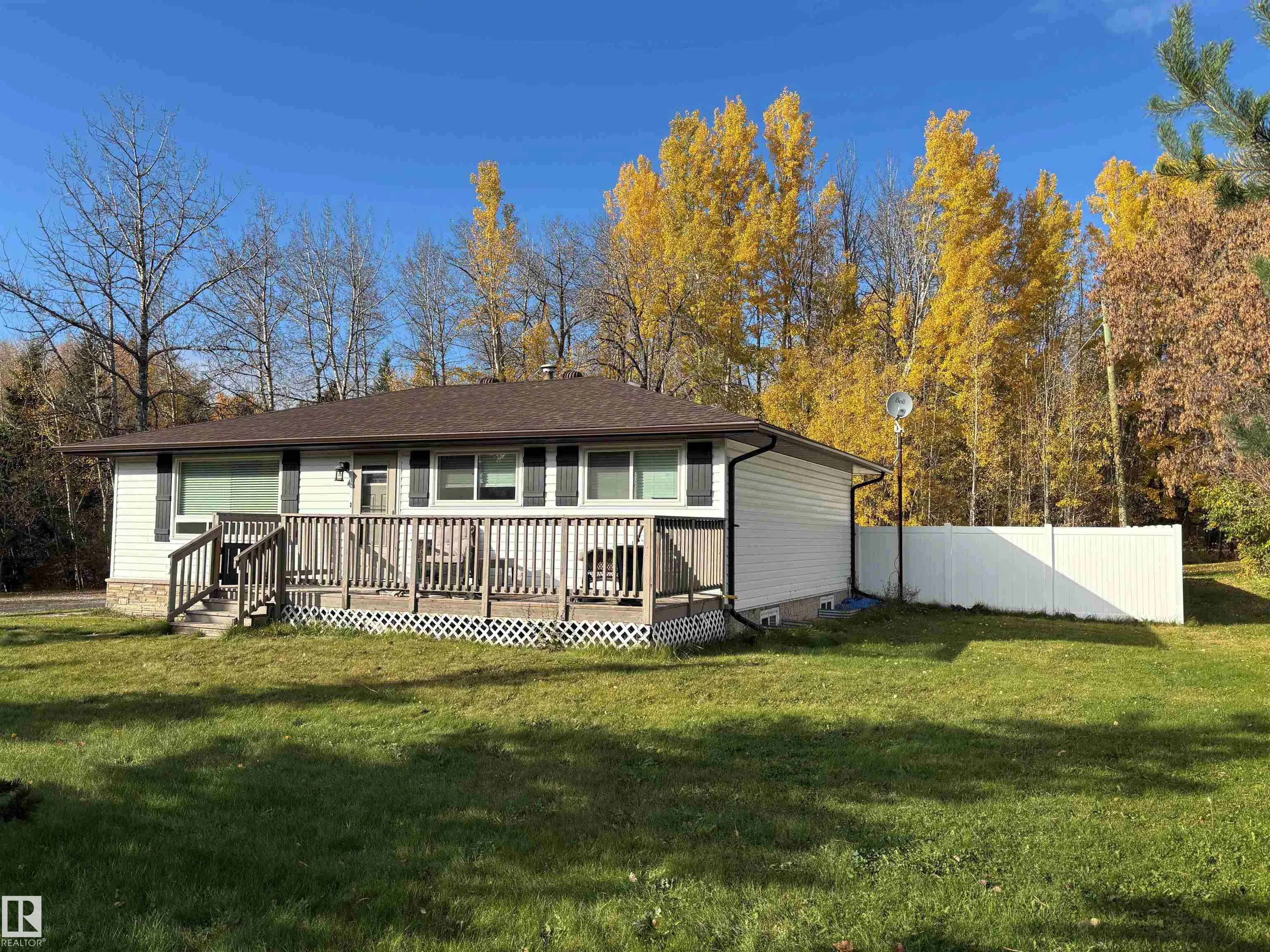 5036 53 Ave
