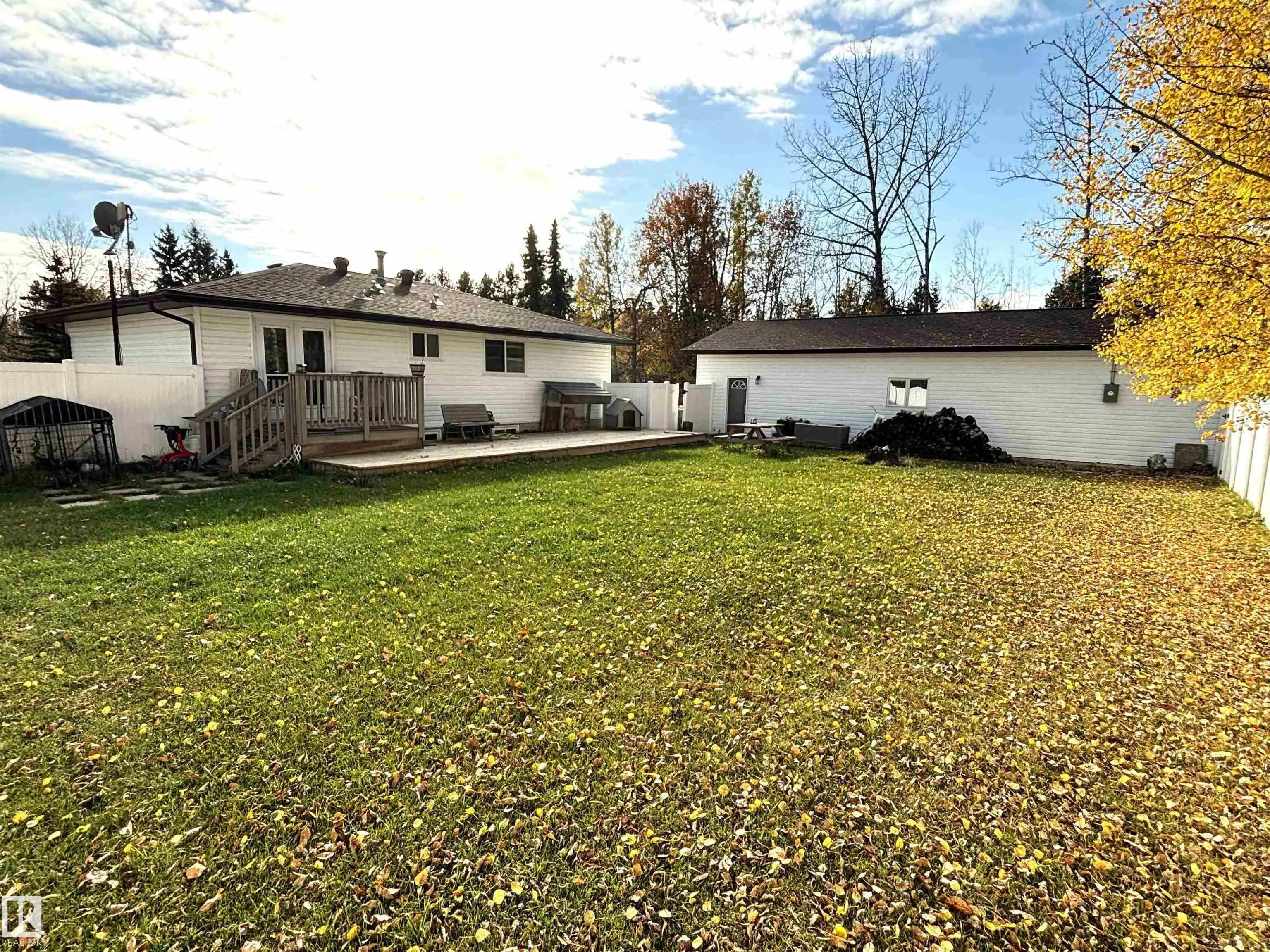 5036 53 Ave