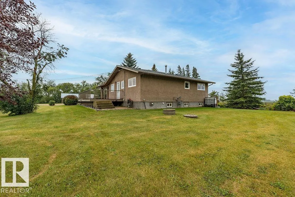 463051 RGE ROAD 235