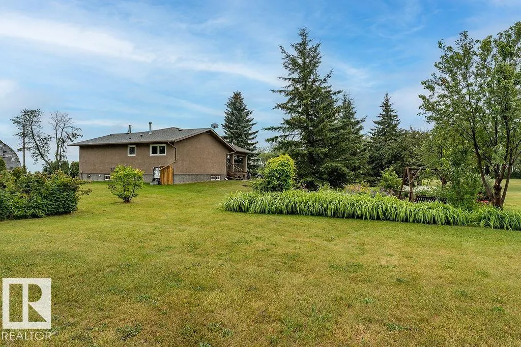 463051 RGE ROAD 235