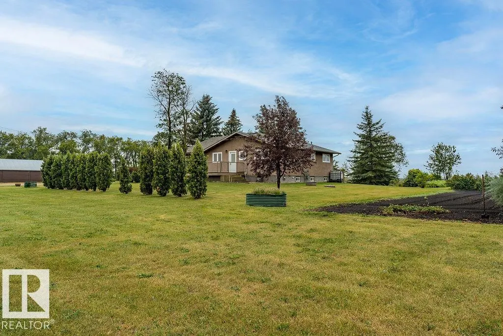 463051 RGE ROAD 235