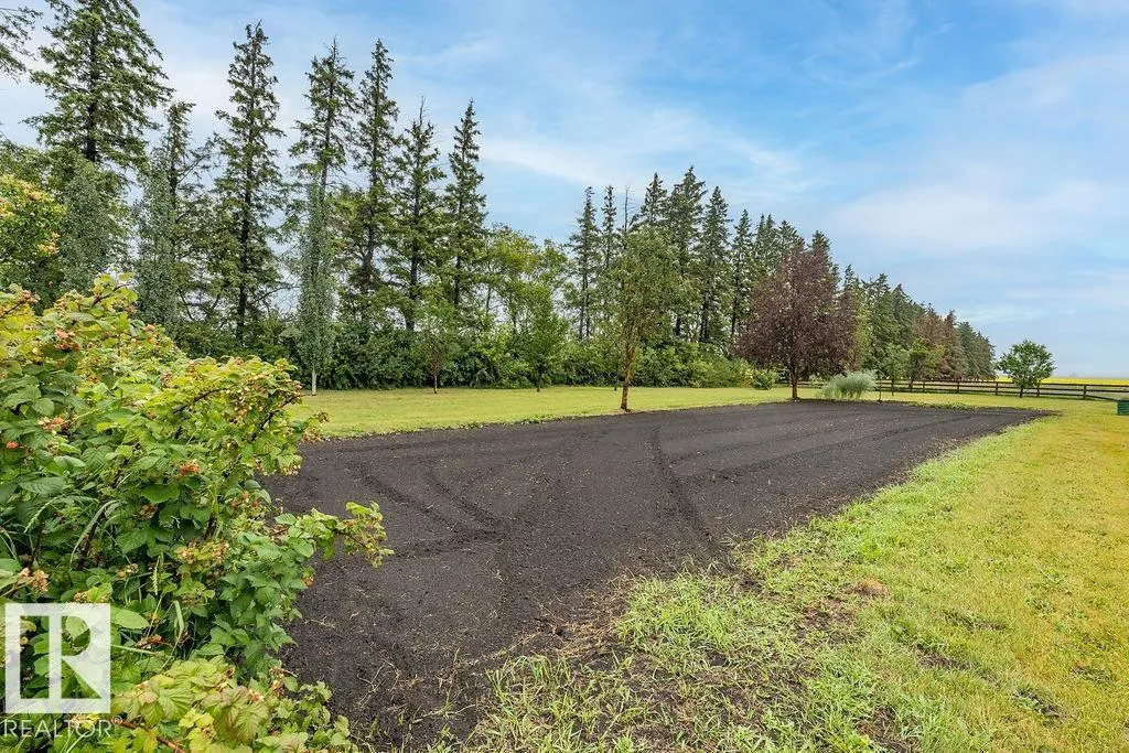 463051 RGE ROAD 235