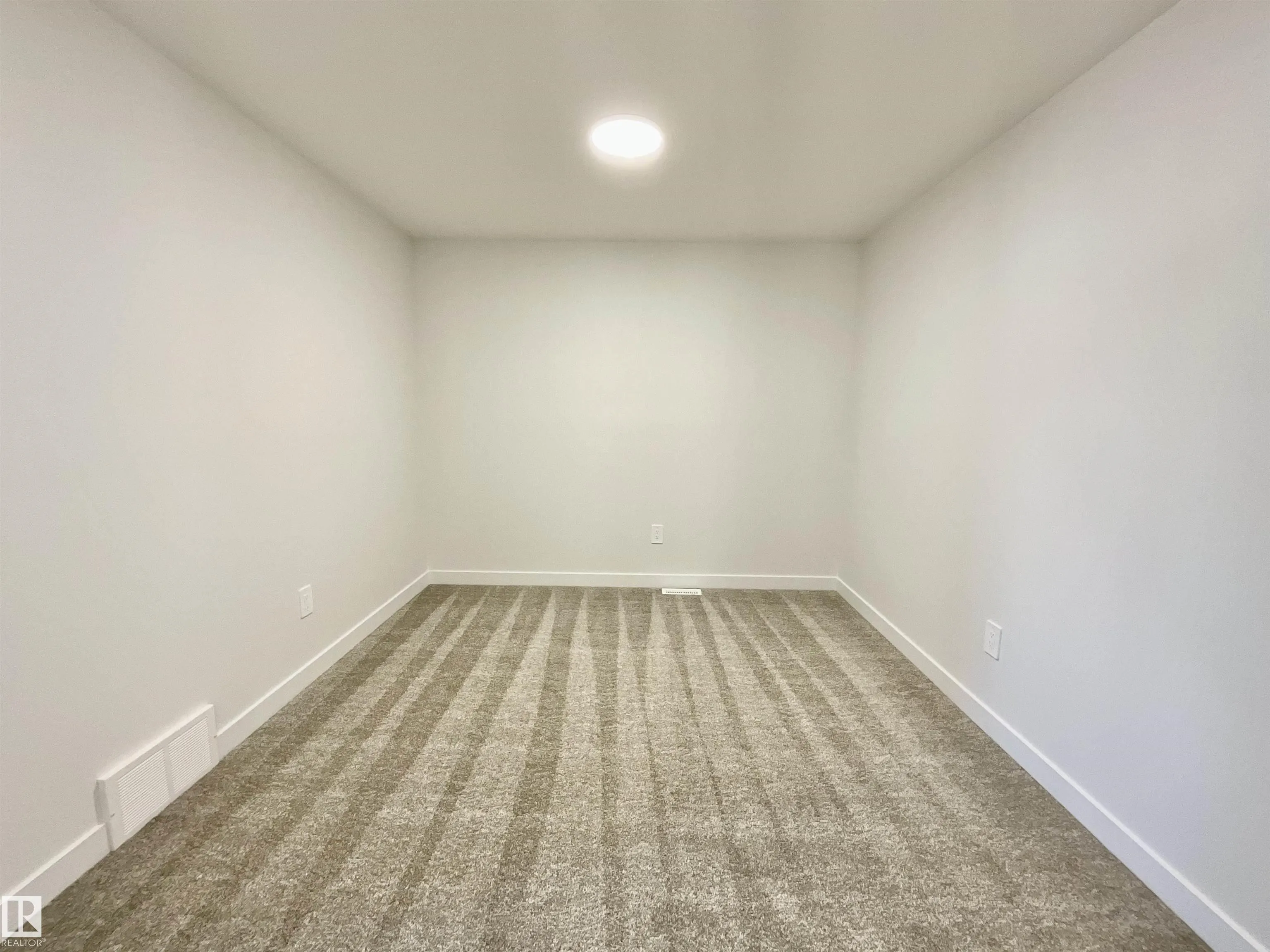 61 SIENNA Boulevard