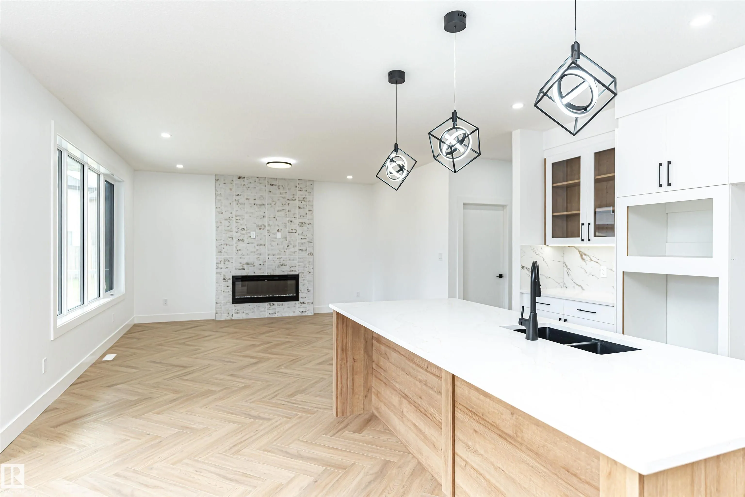 3221 PELERIN Crescent