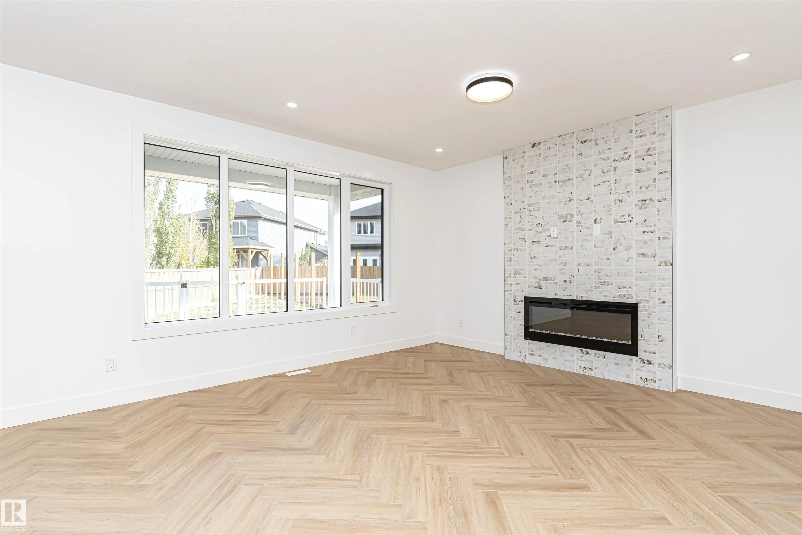 3221 PELERIN Crescent