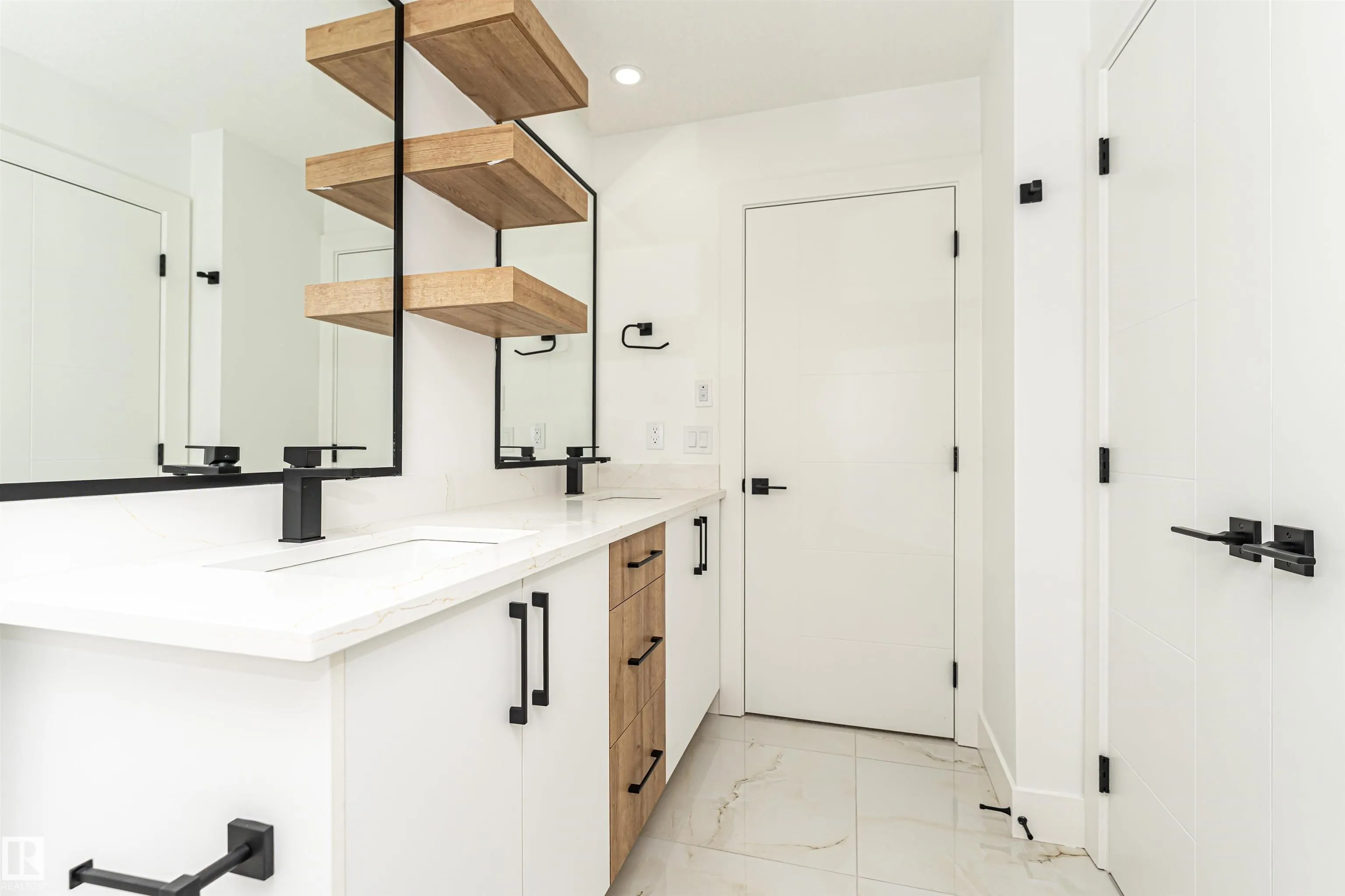 3221 PELERIN Crescent