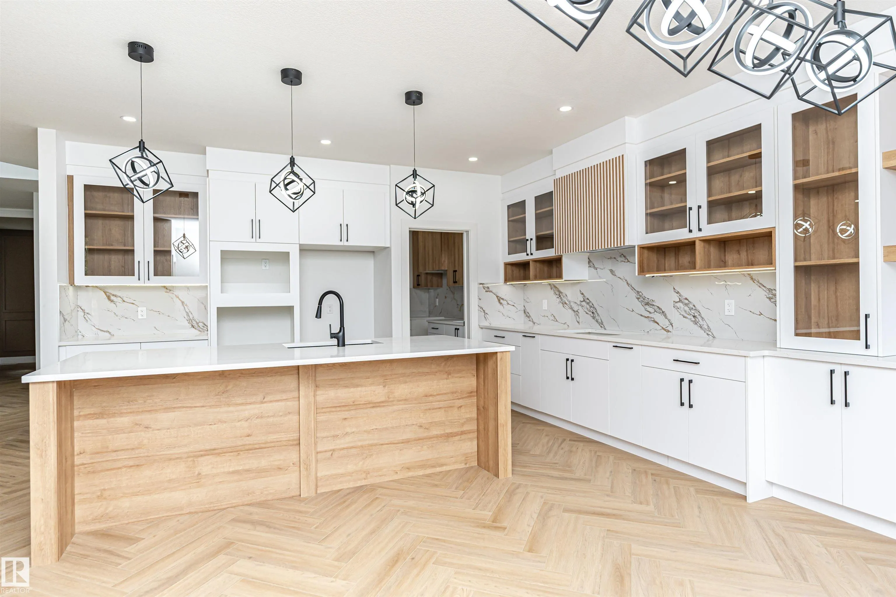 3221 PELERIN Crescent