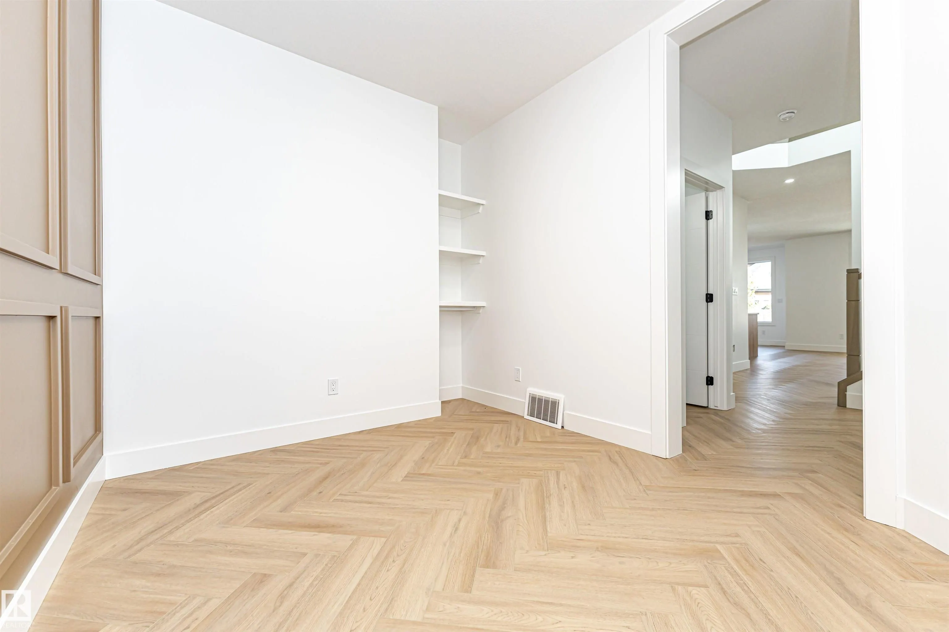 3221 PELERIN Crescent