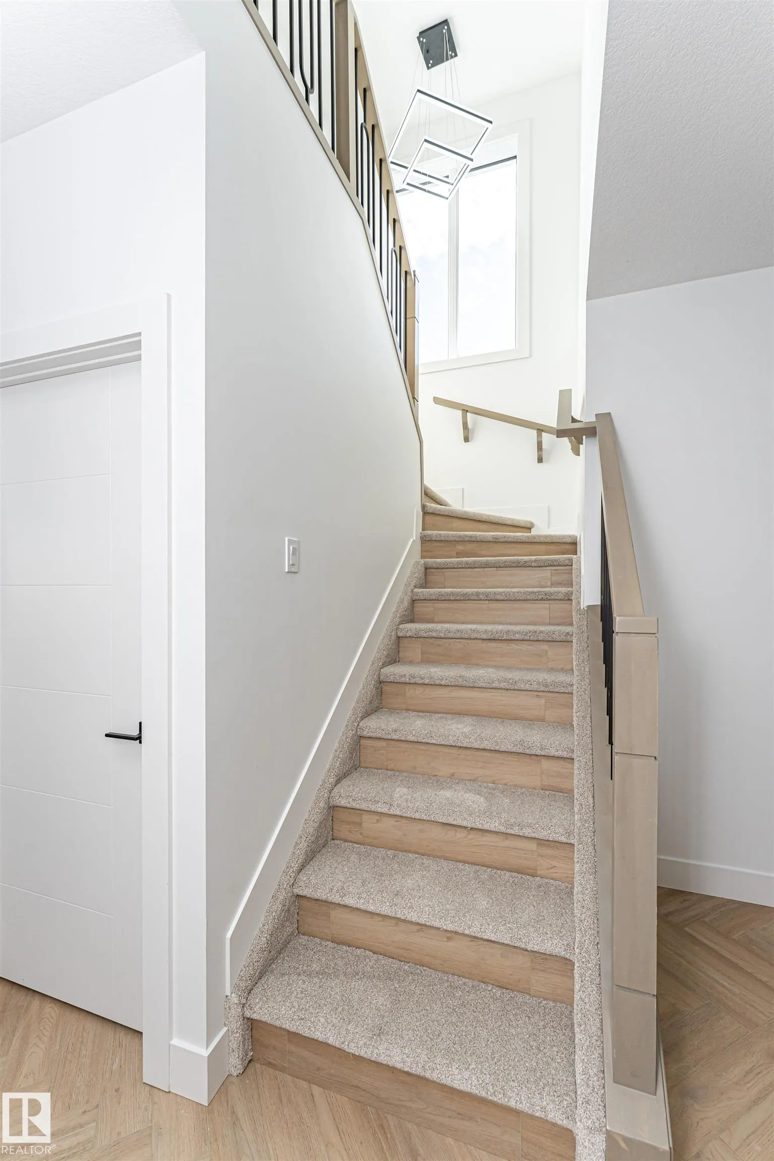 3221 PELERIN Crescent