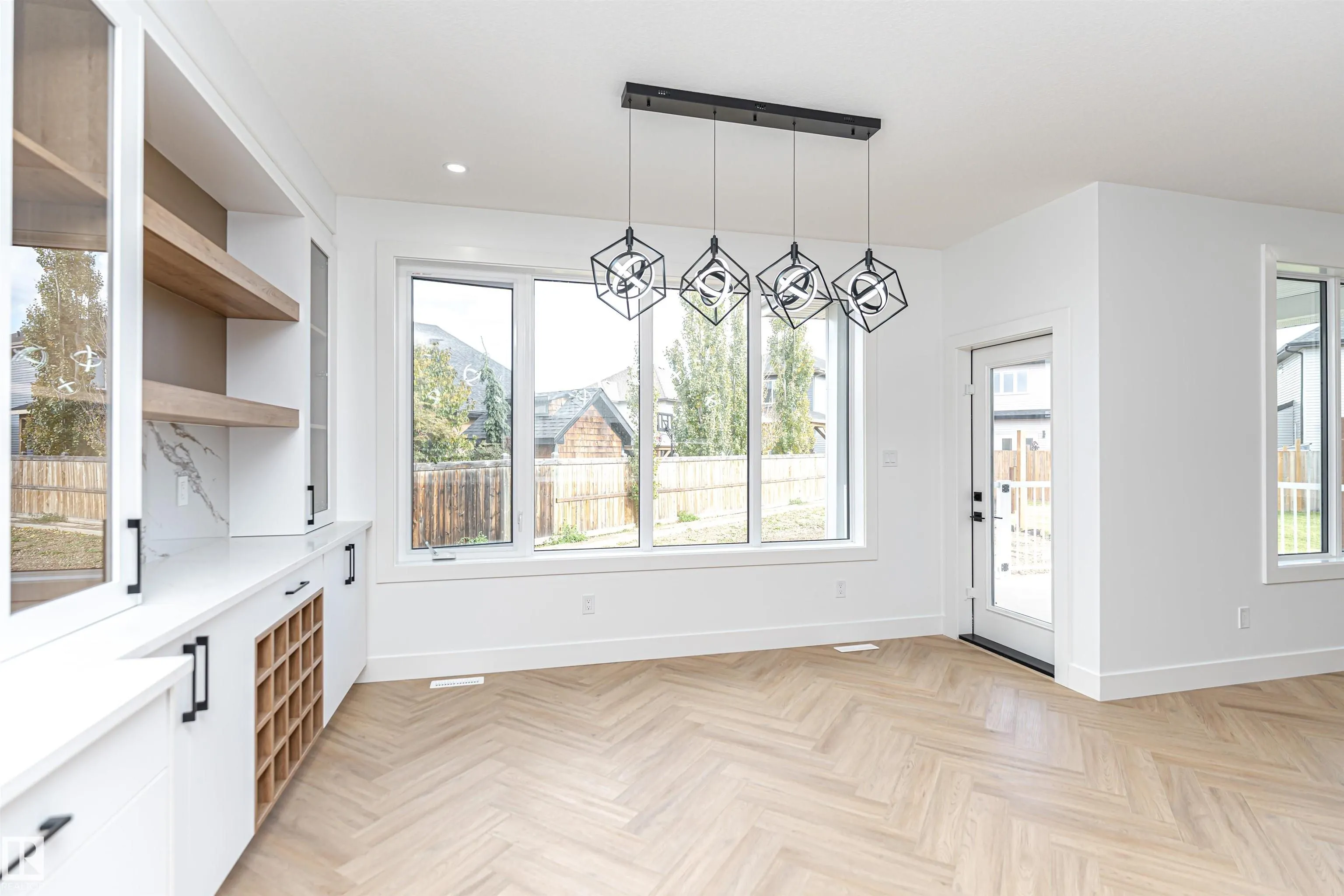 3221 PELERIN Crescent