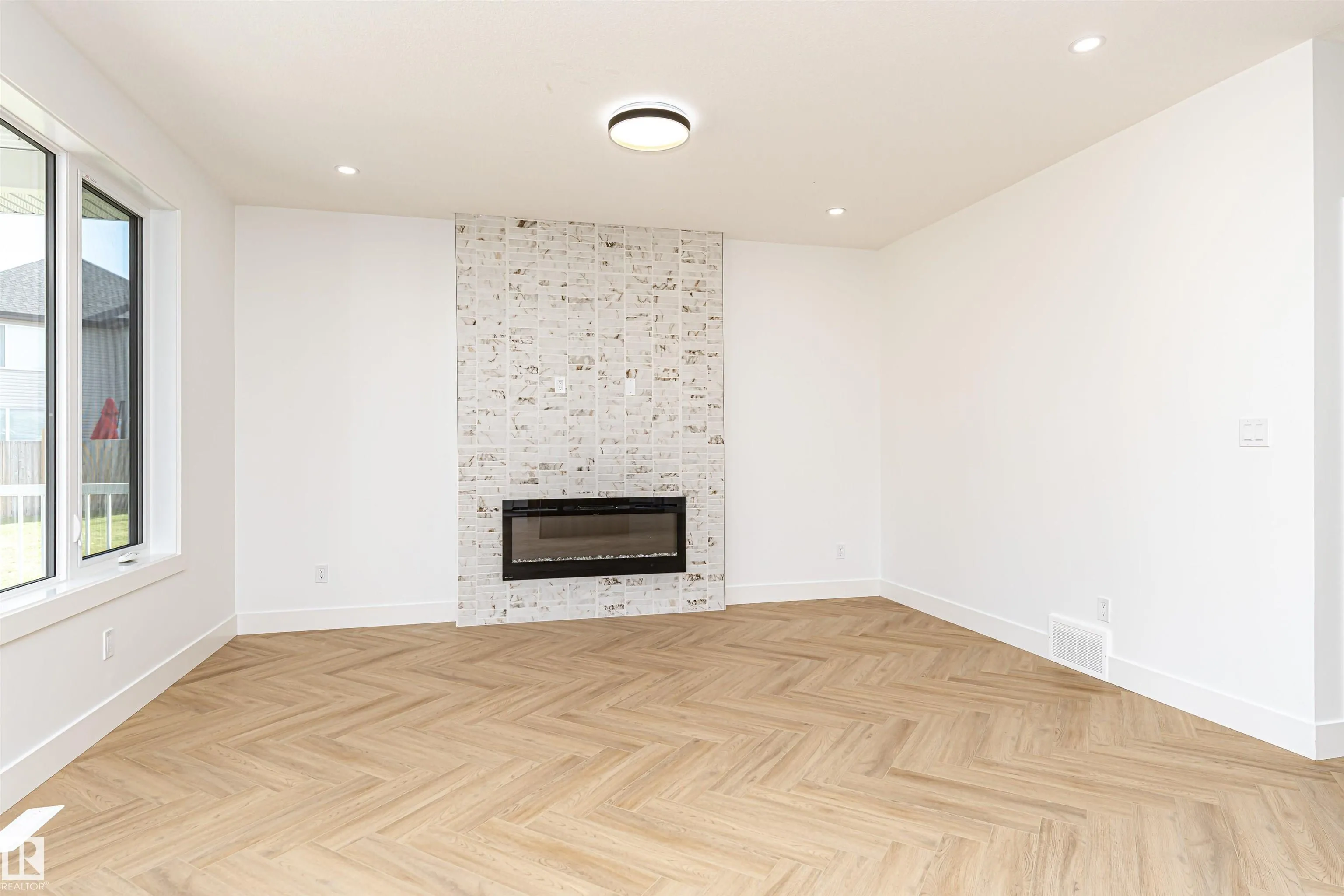 3221 PELERIN Crescent