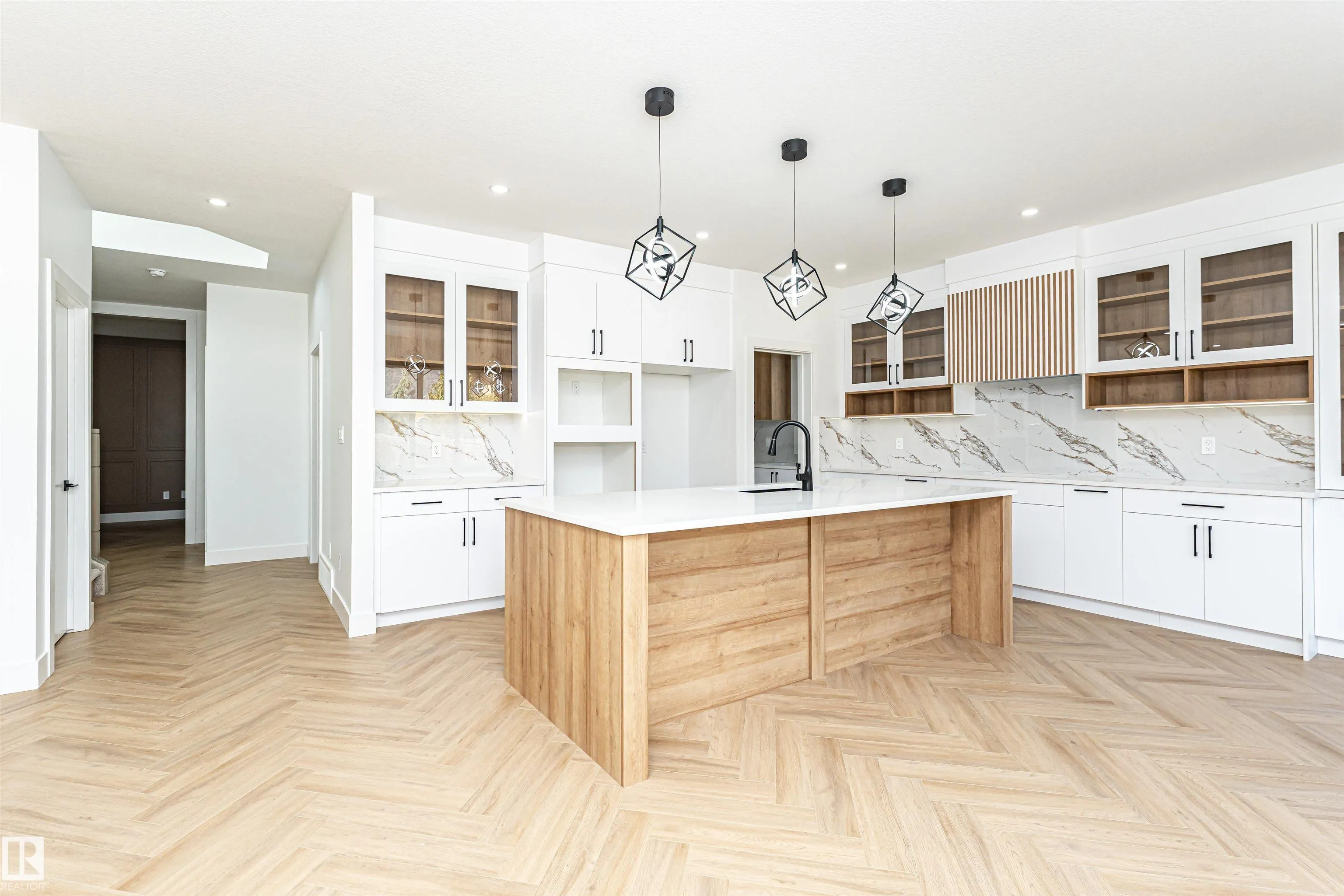 3221 PELERIN Crescent