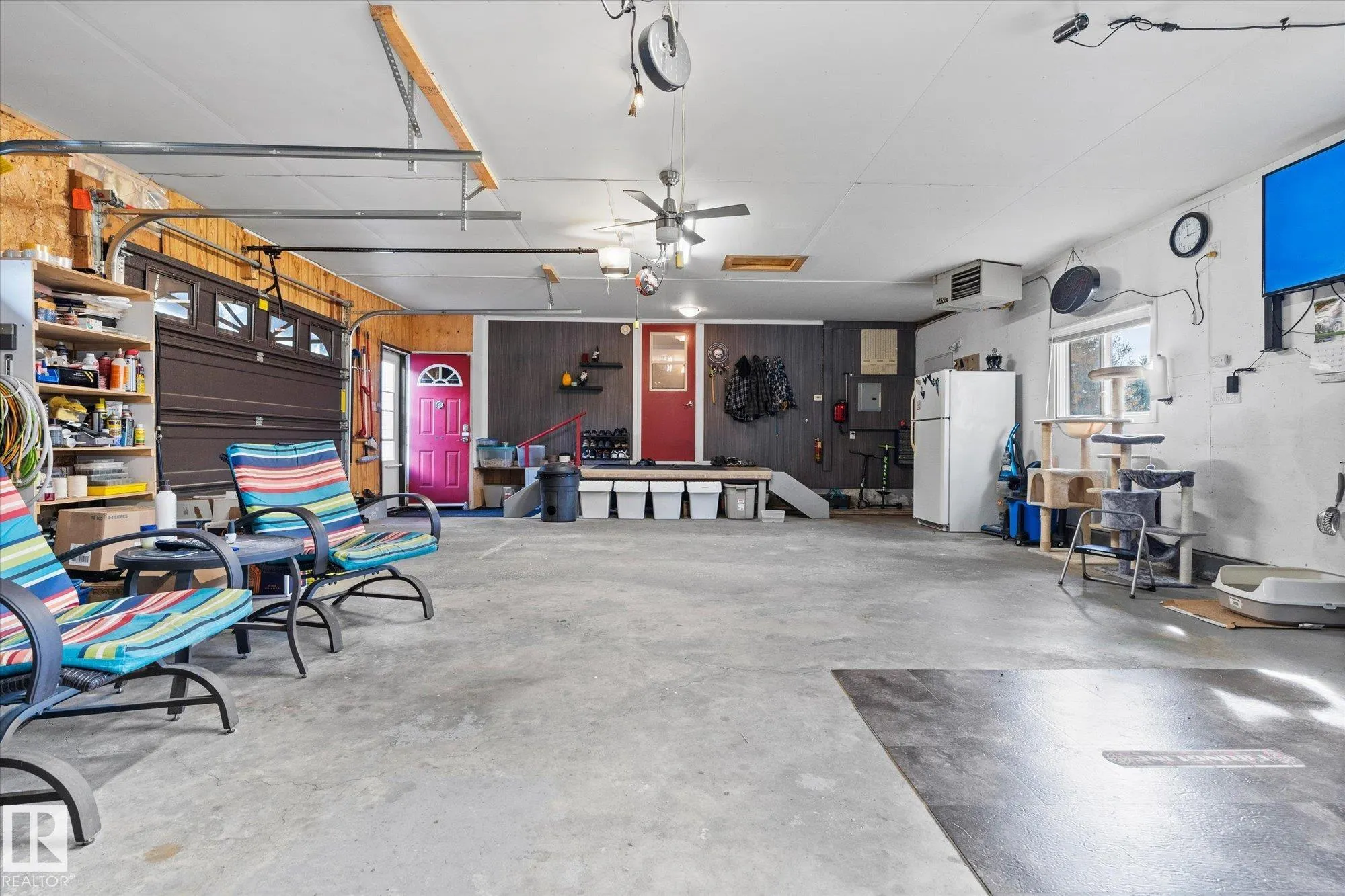 4911 46 St
