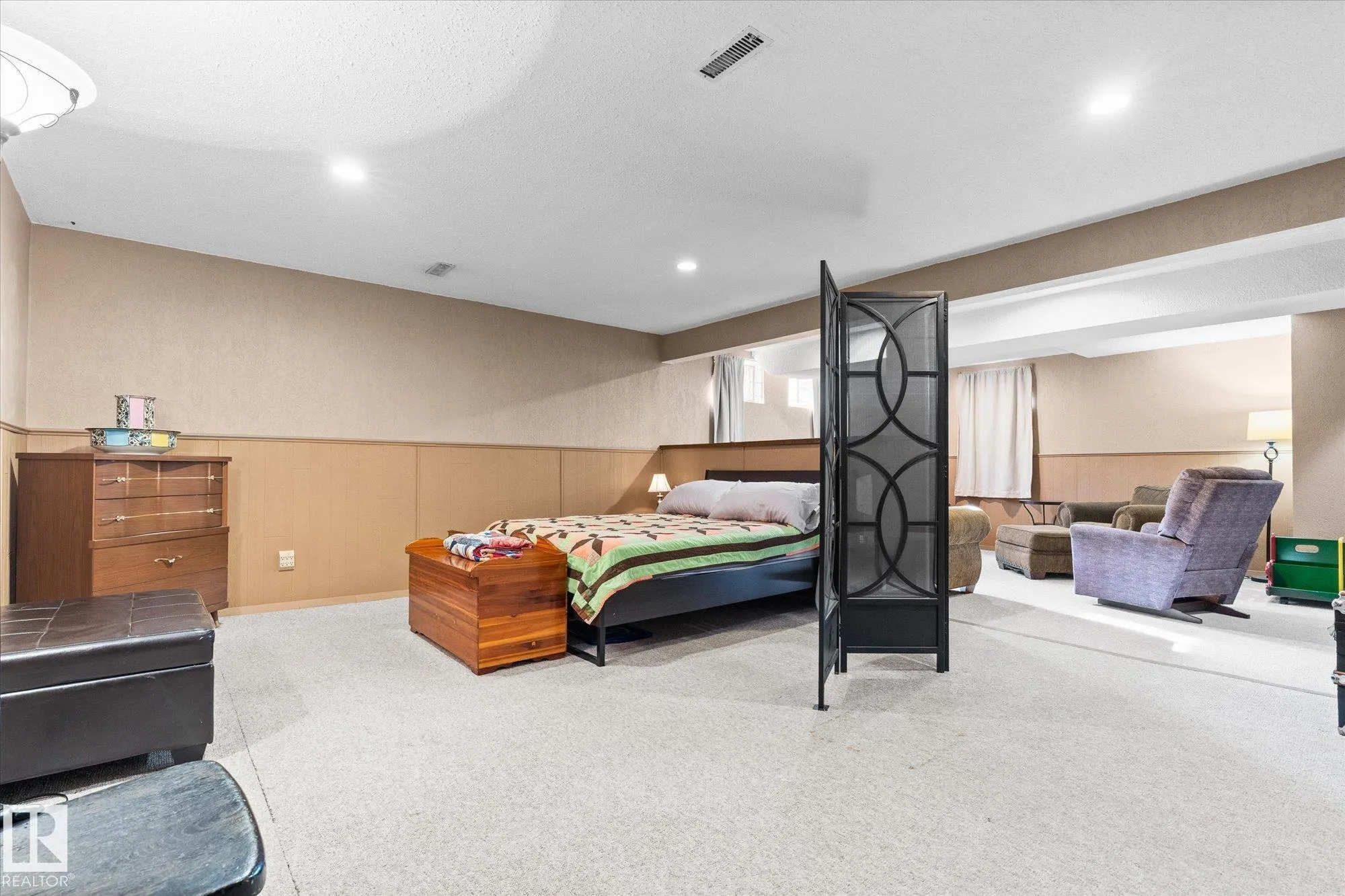 4911 46 St