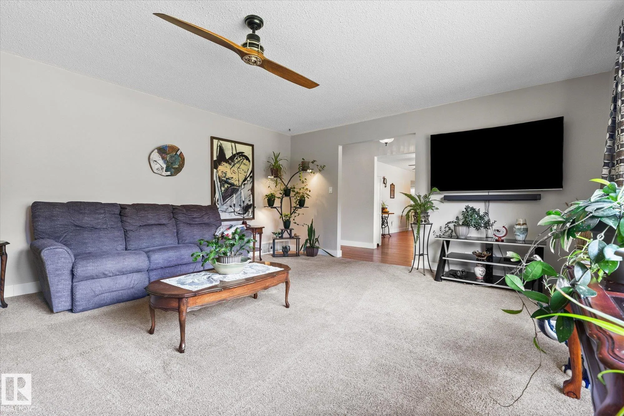 4911 46 St