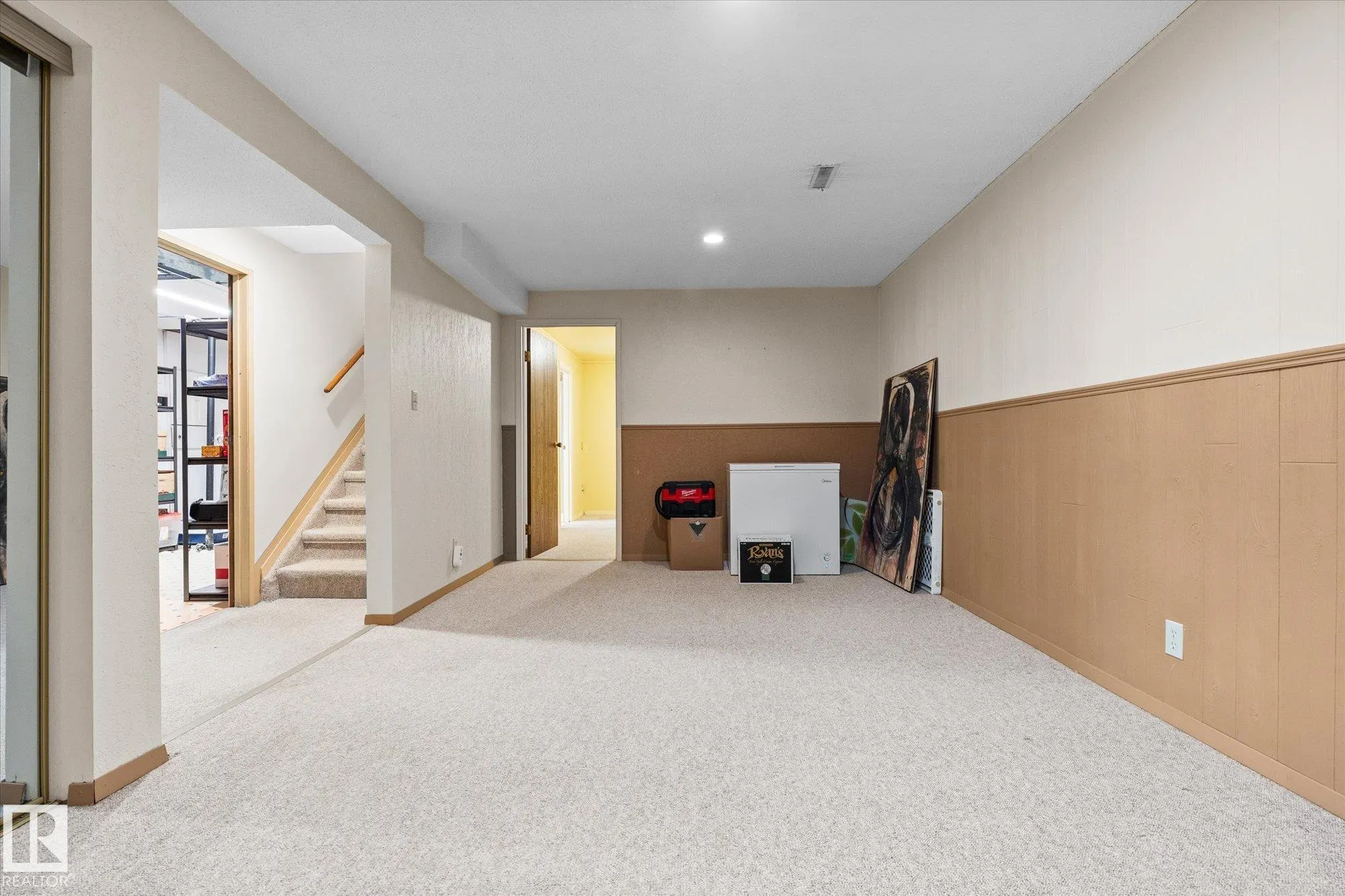 4911 46 St