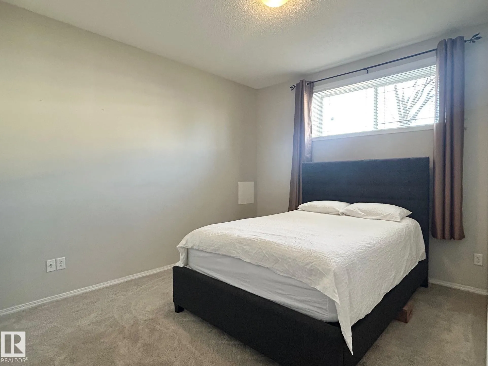 142 Selkirk Place