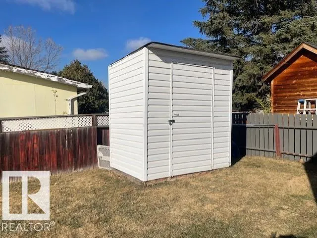 8 Meadow Drive