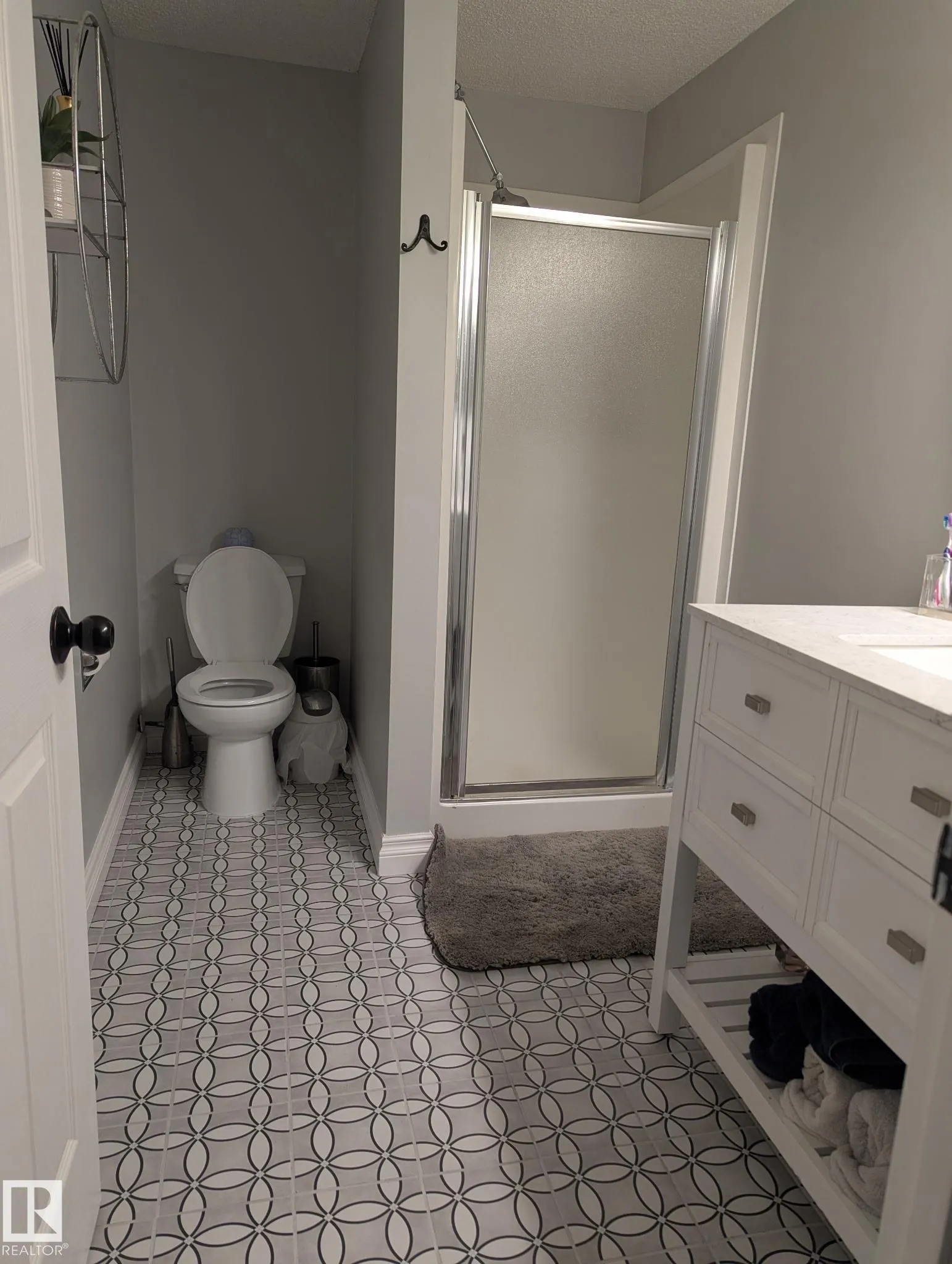 158 MEADOWVIEW Drive