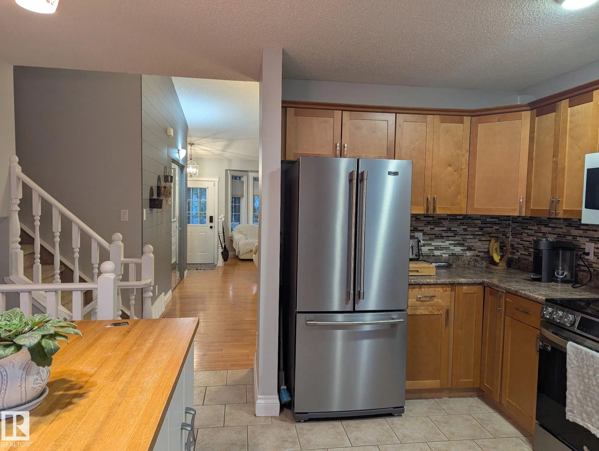 158 MEADOWVIEW Drive