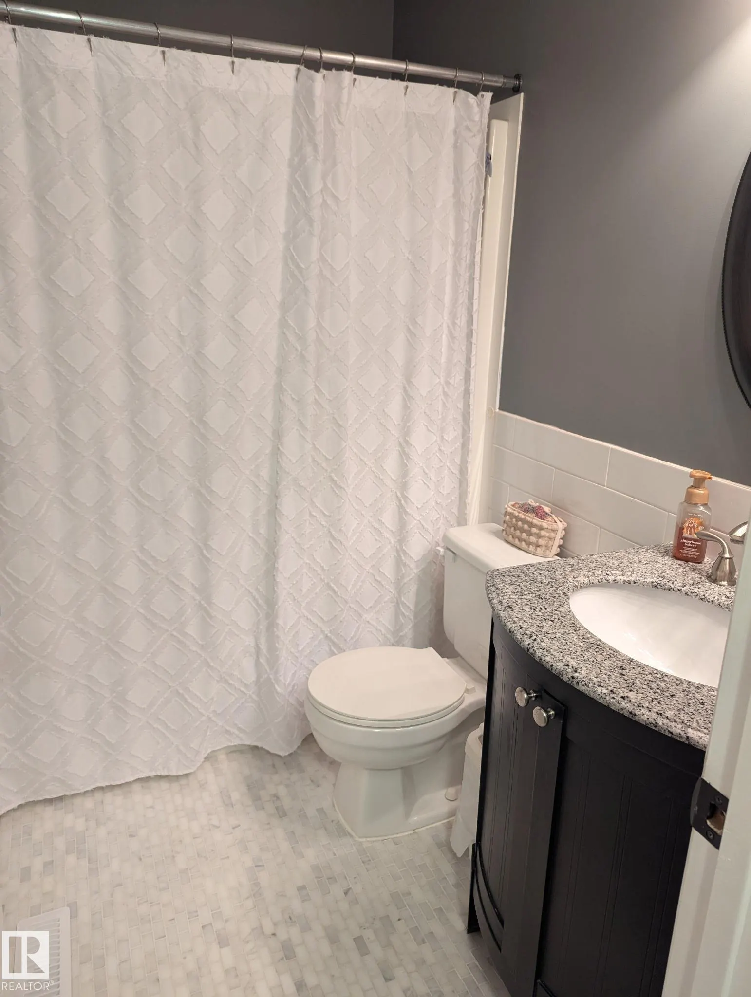 158 MEADOWVIEW Drive