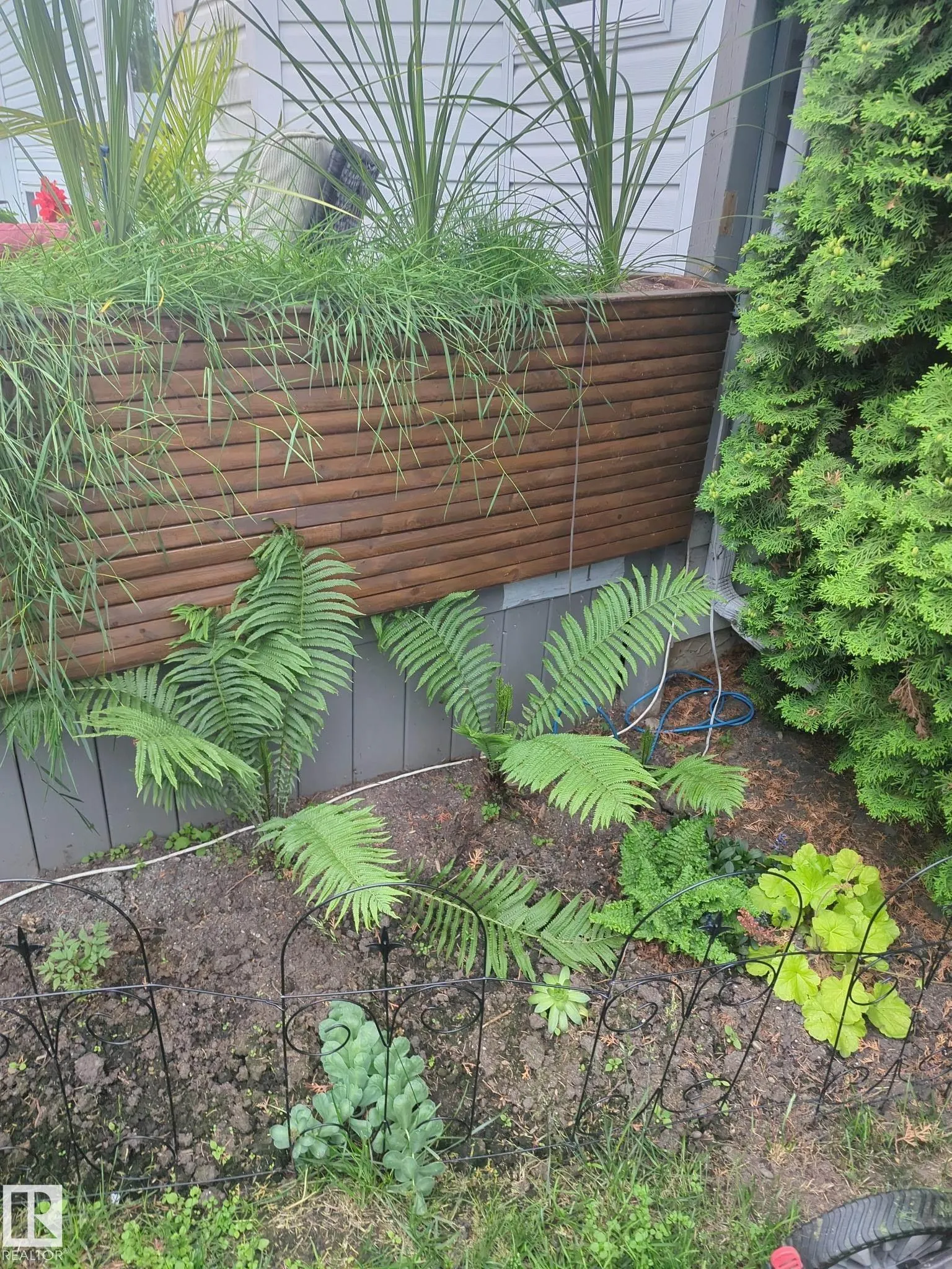 158 MEADOWVIEW Drive