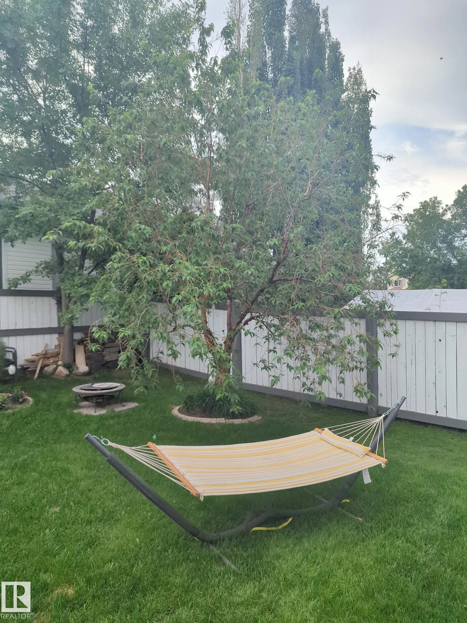 158 MEADOWVIEW Drive