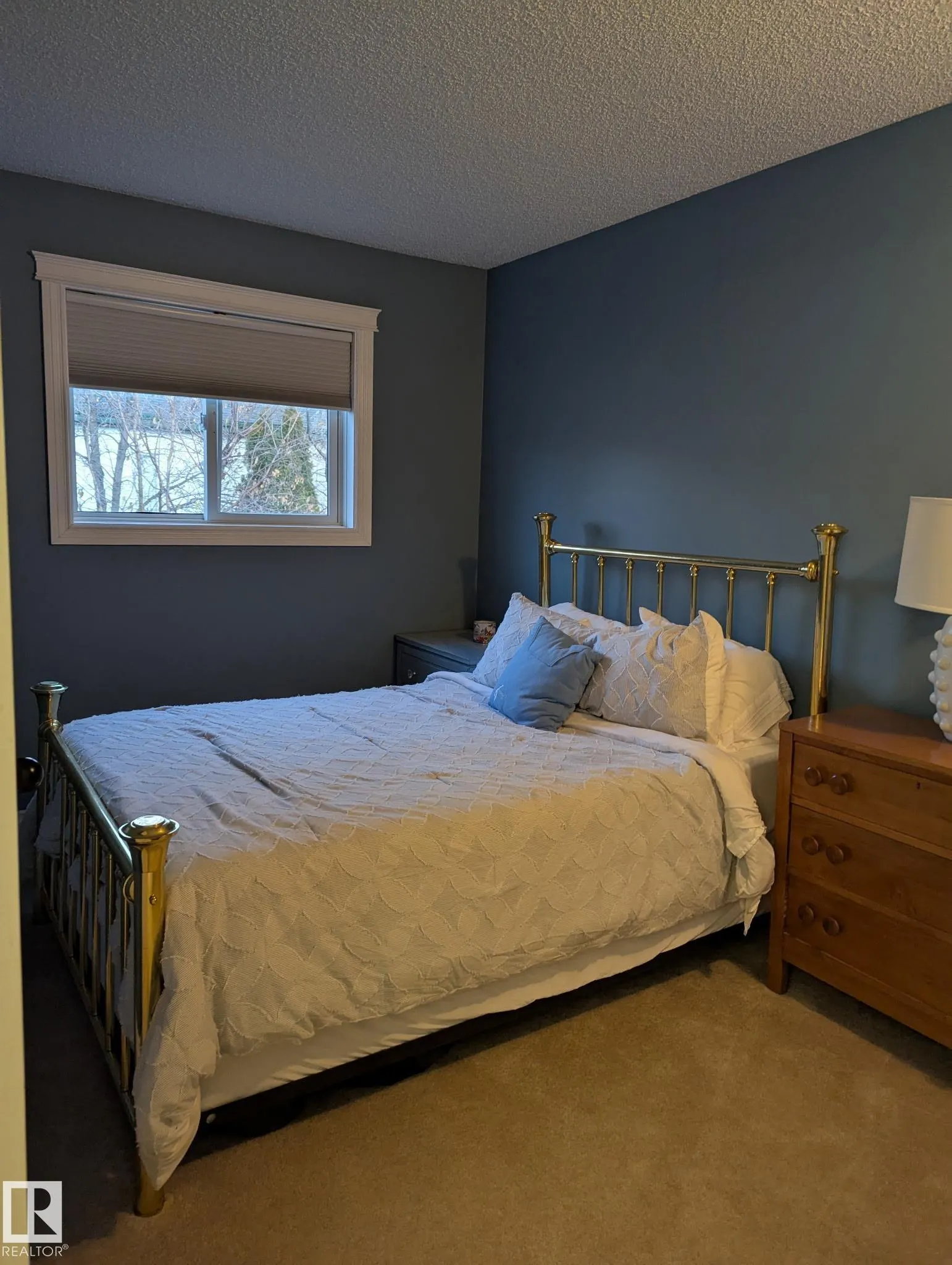 158 MEADOWVIEW Drive