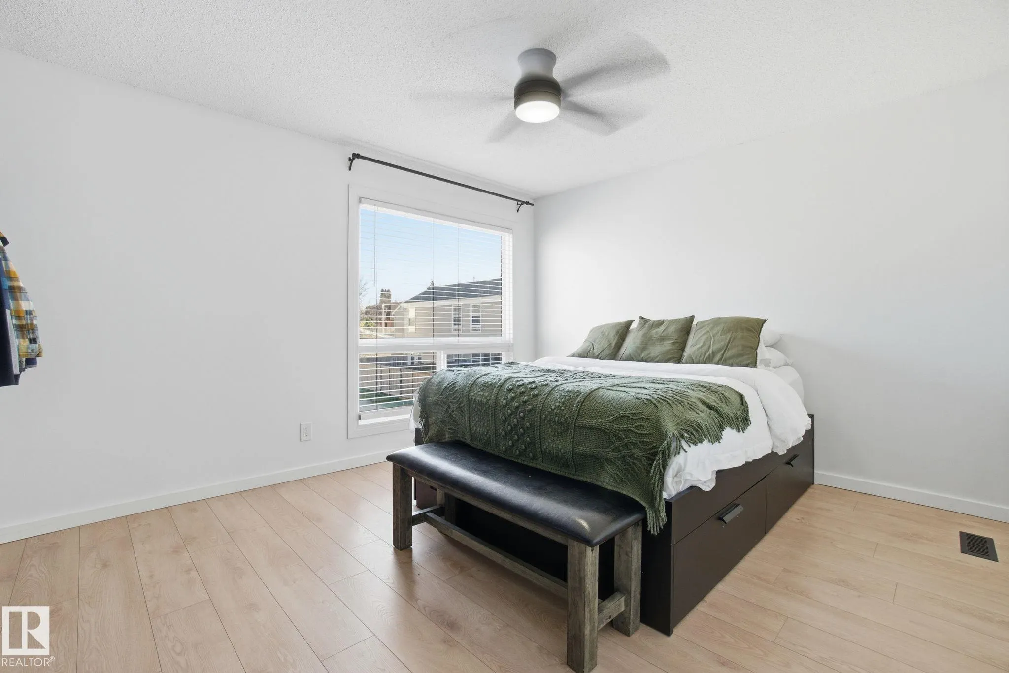 272 GRANDIN Village