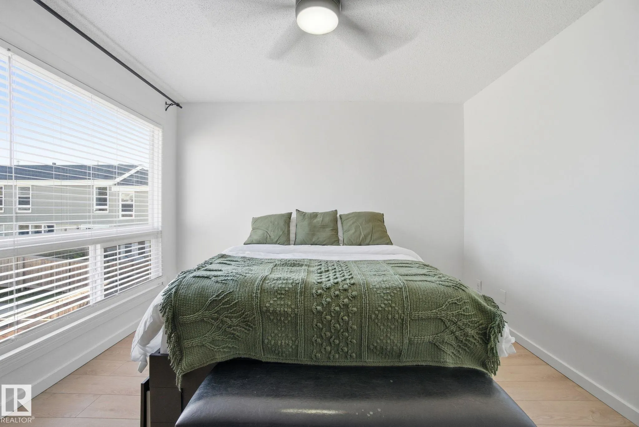 272 GRANDIN Village