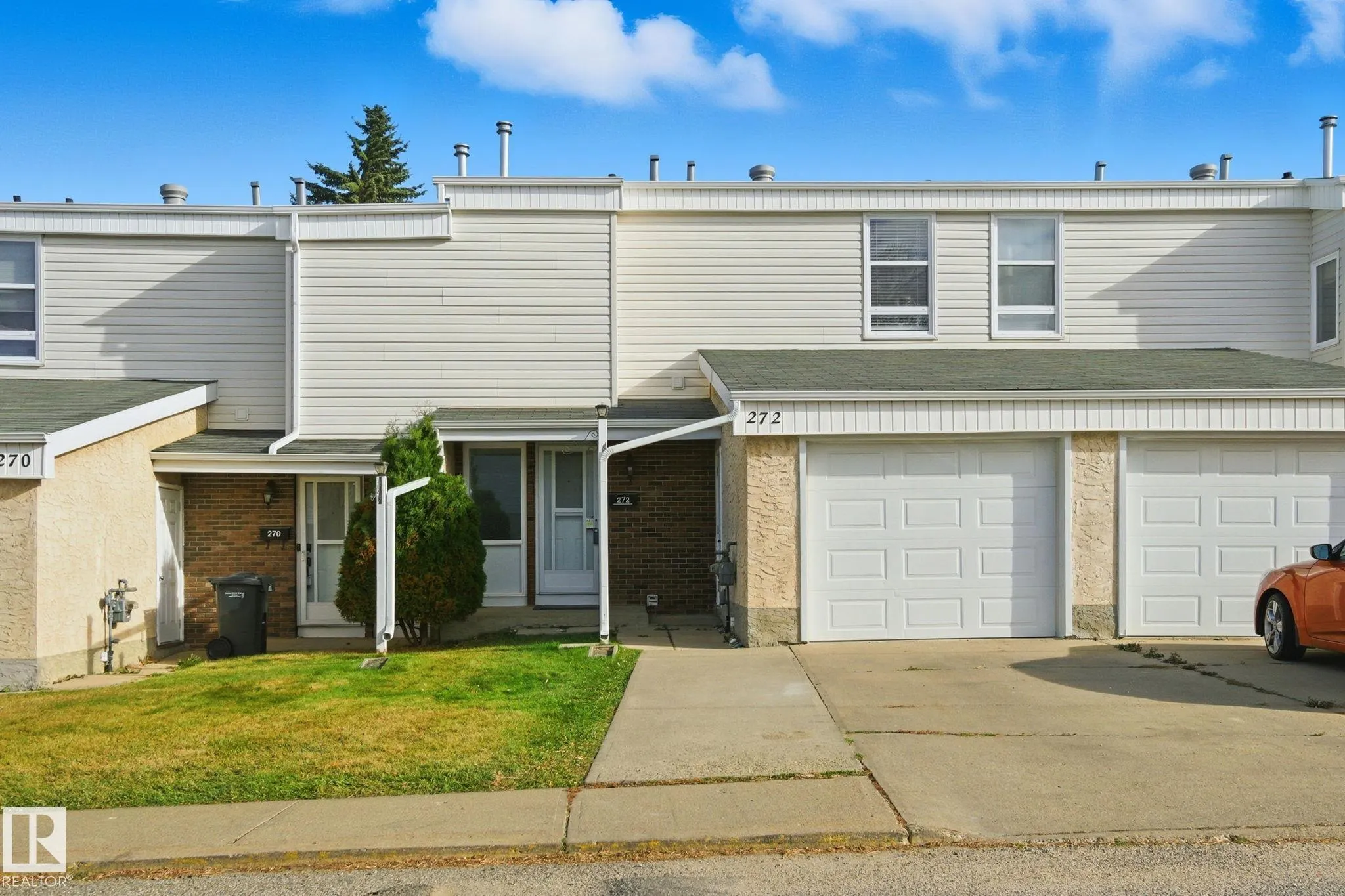 272 GRANDIN Village