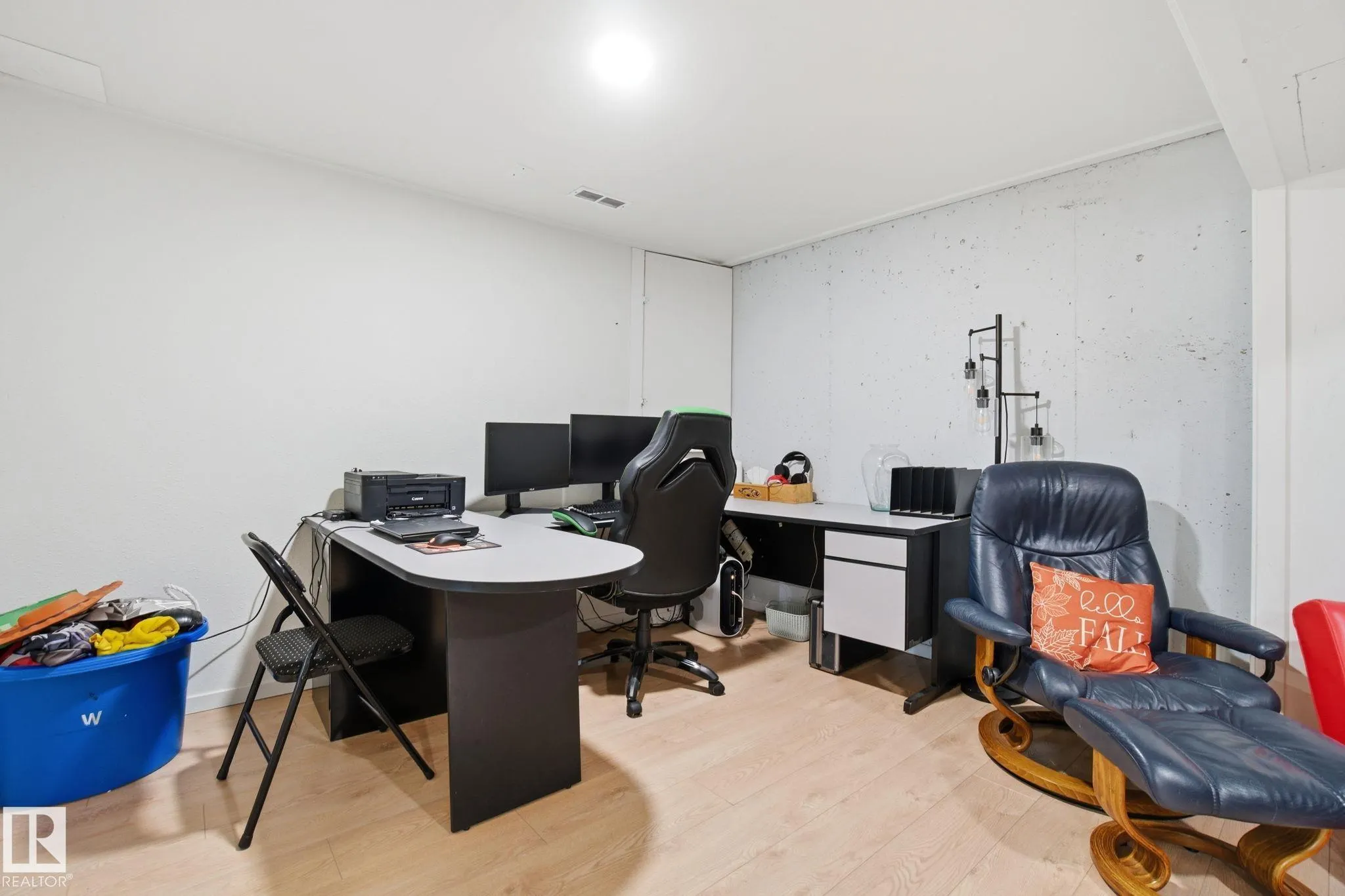 272 GRANDIN Village