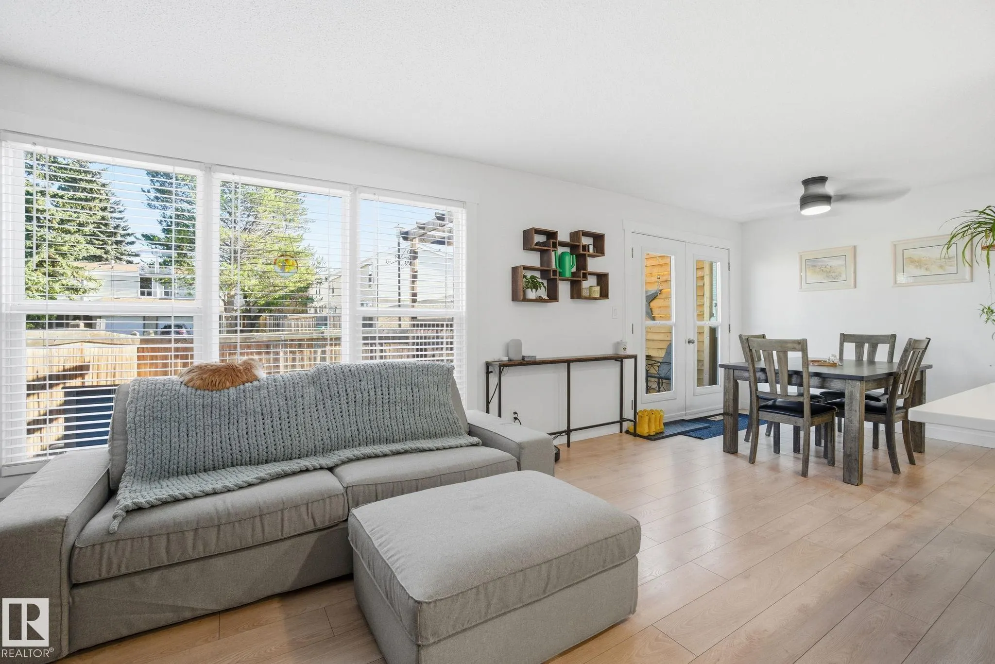 272 GRANDIN Village