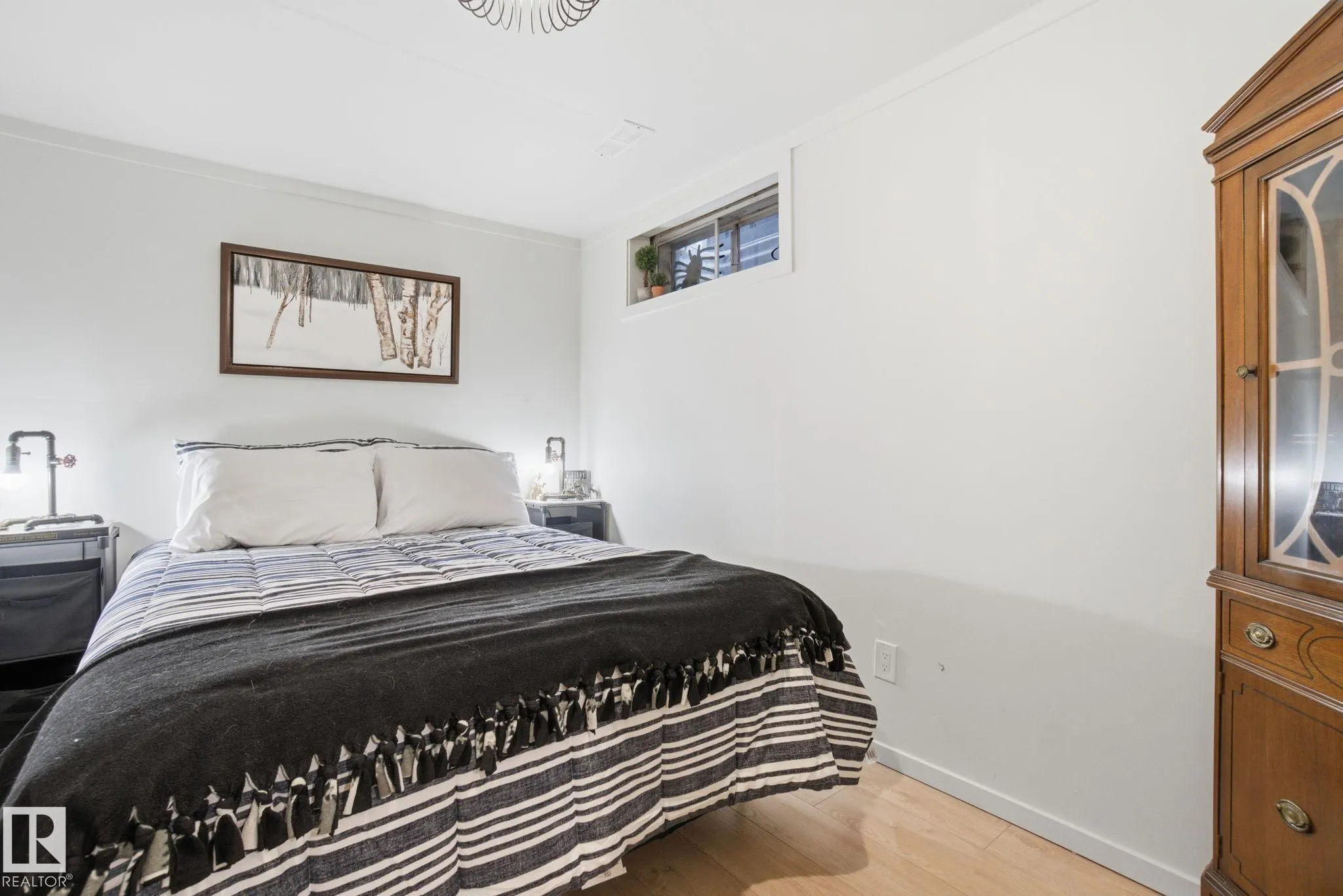 272 GRANDIN Village