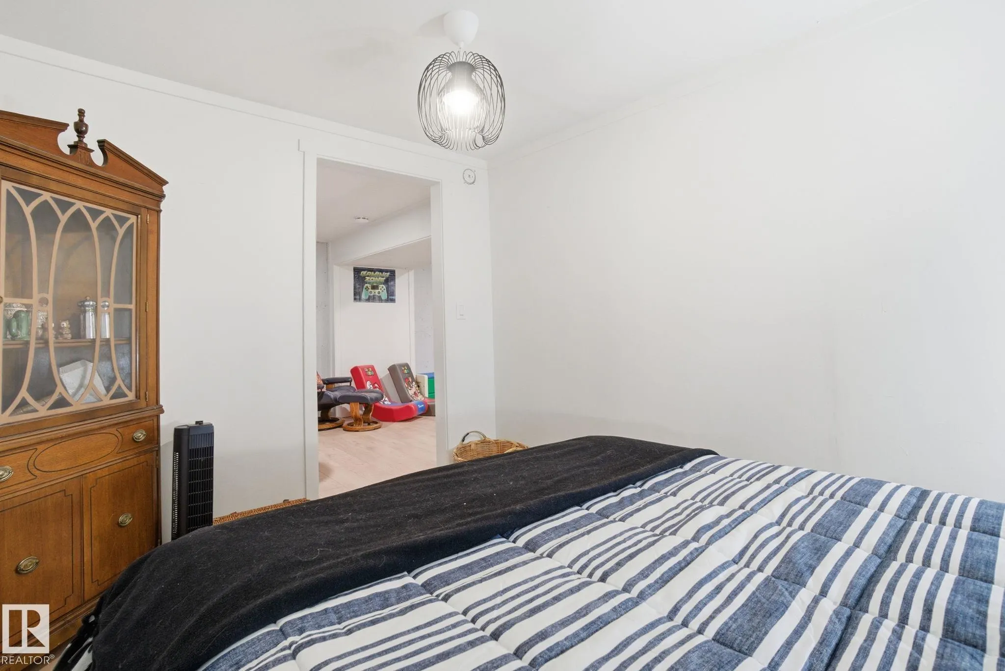 272 GRANDIN Village