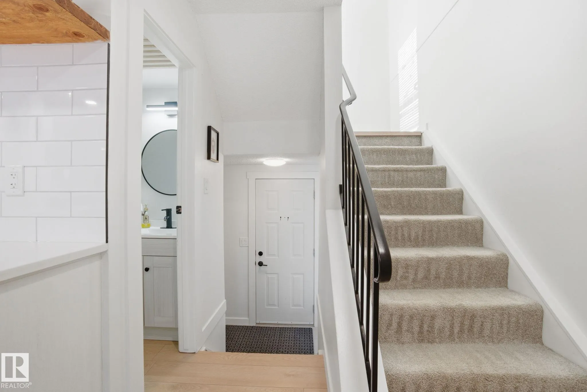 272 GRANDIN Village