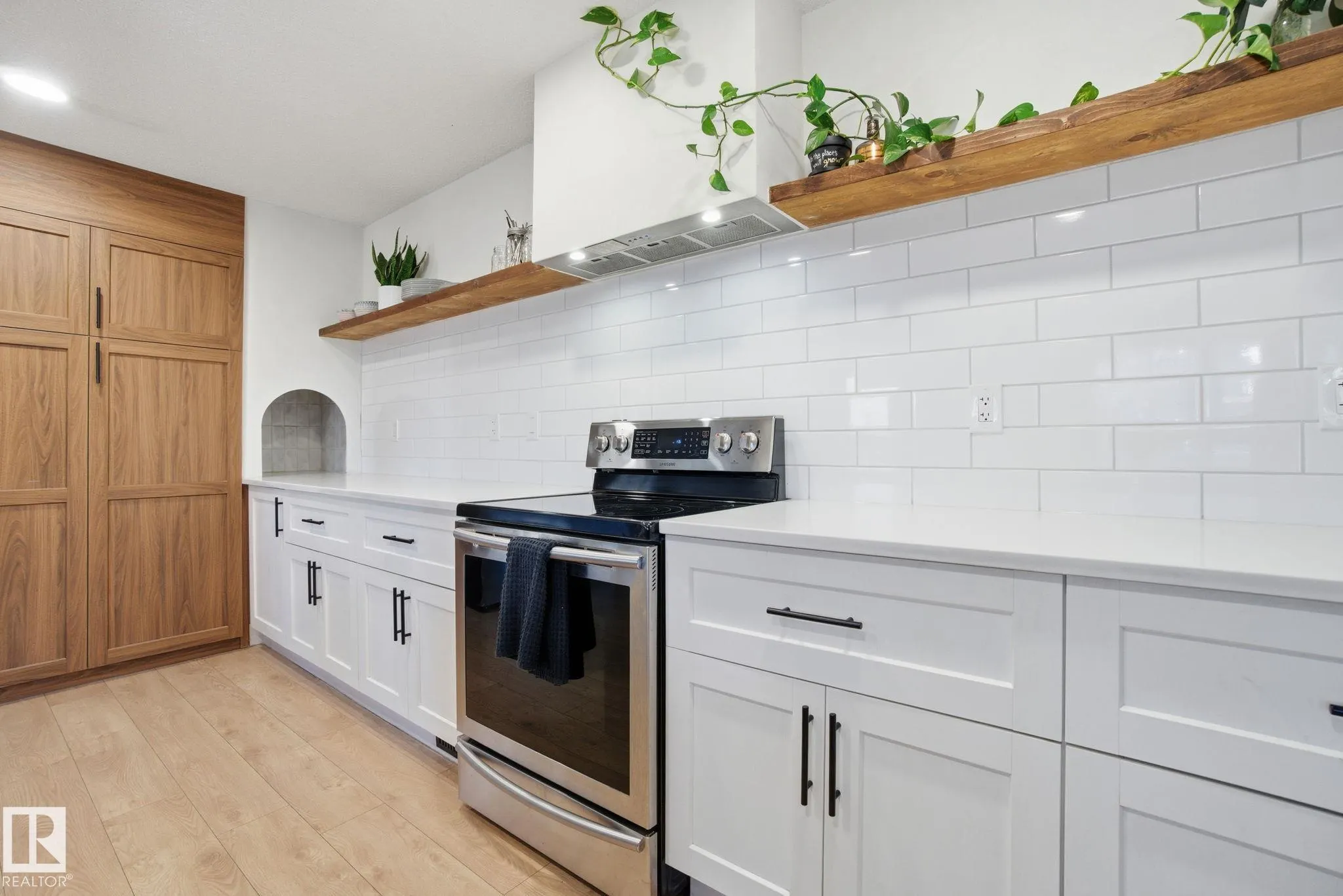 272 GRANDIN Village