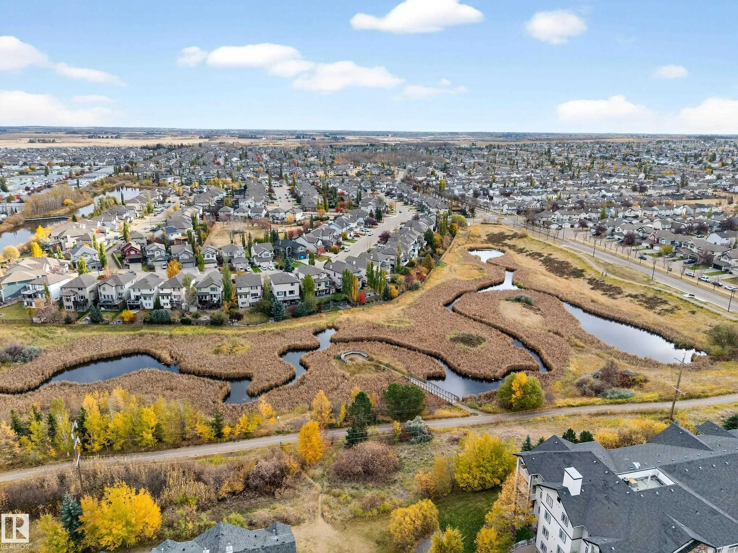 40 SUMMERWOOD Boulevard