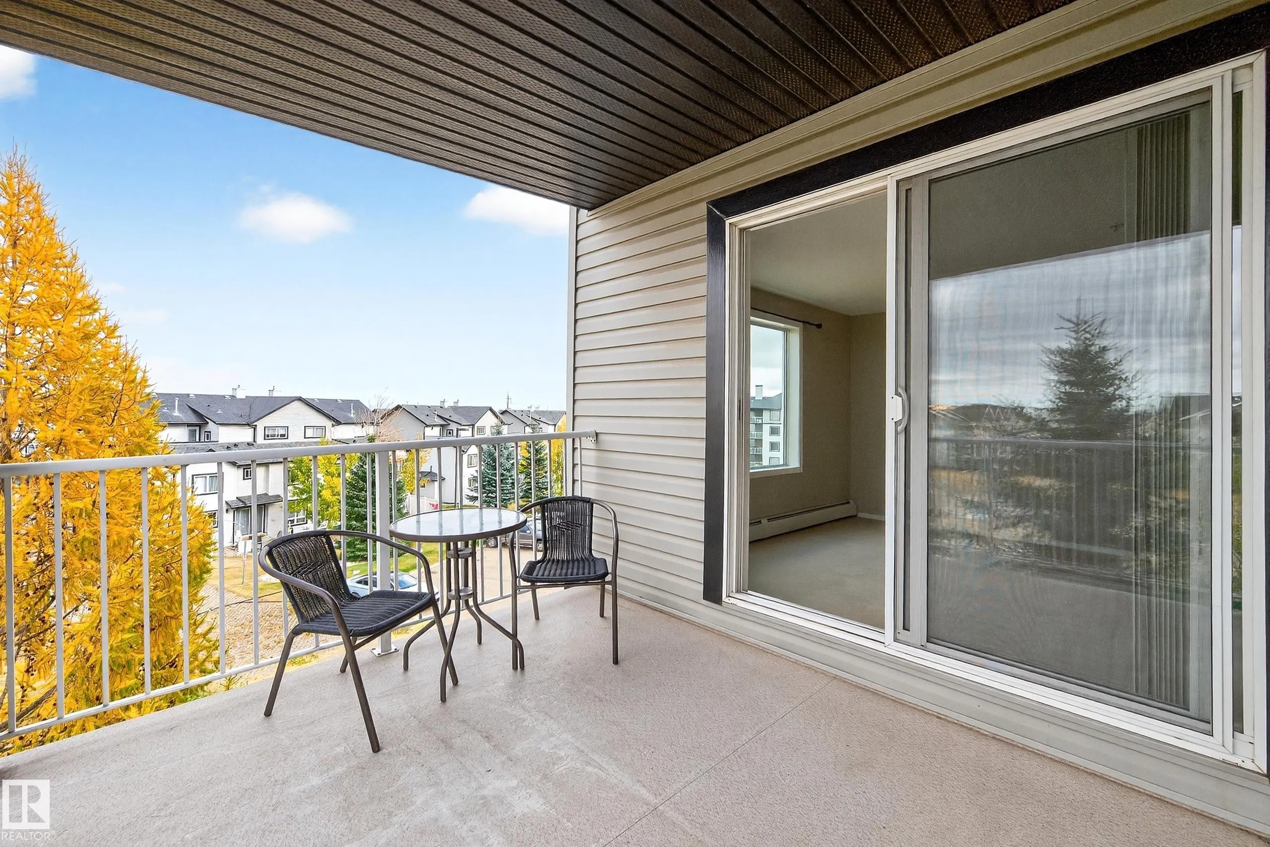 40 SUMMERWOOD Boulevard