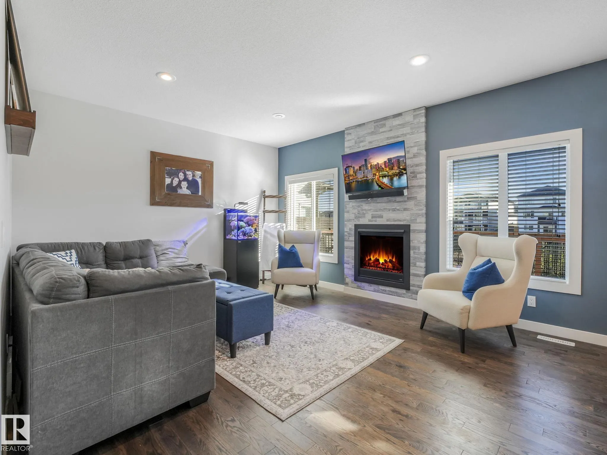 115 HILLDOWNS Drive
