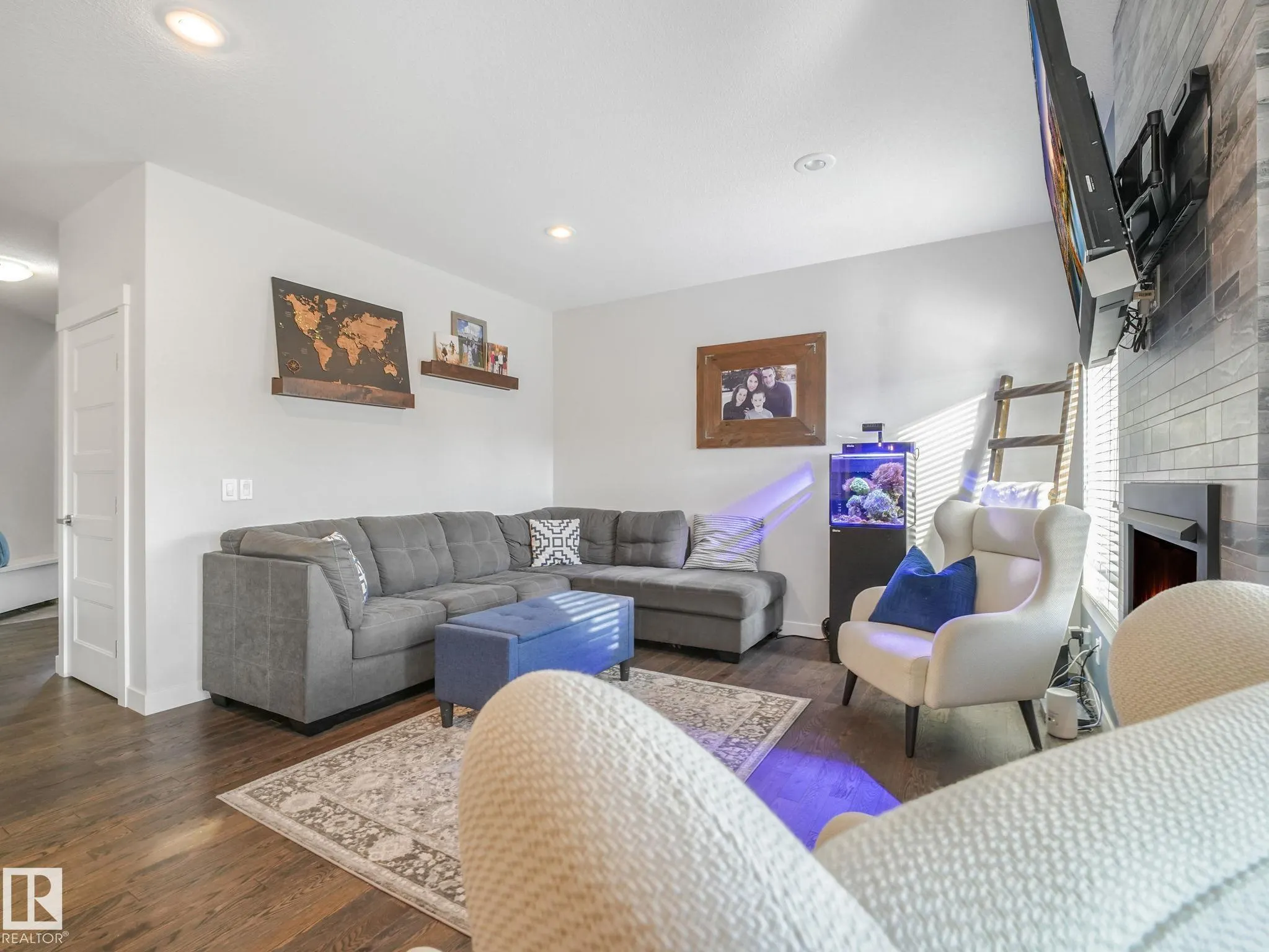 115 HILLDOWNS Drive