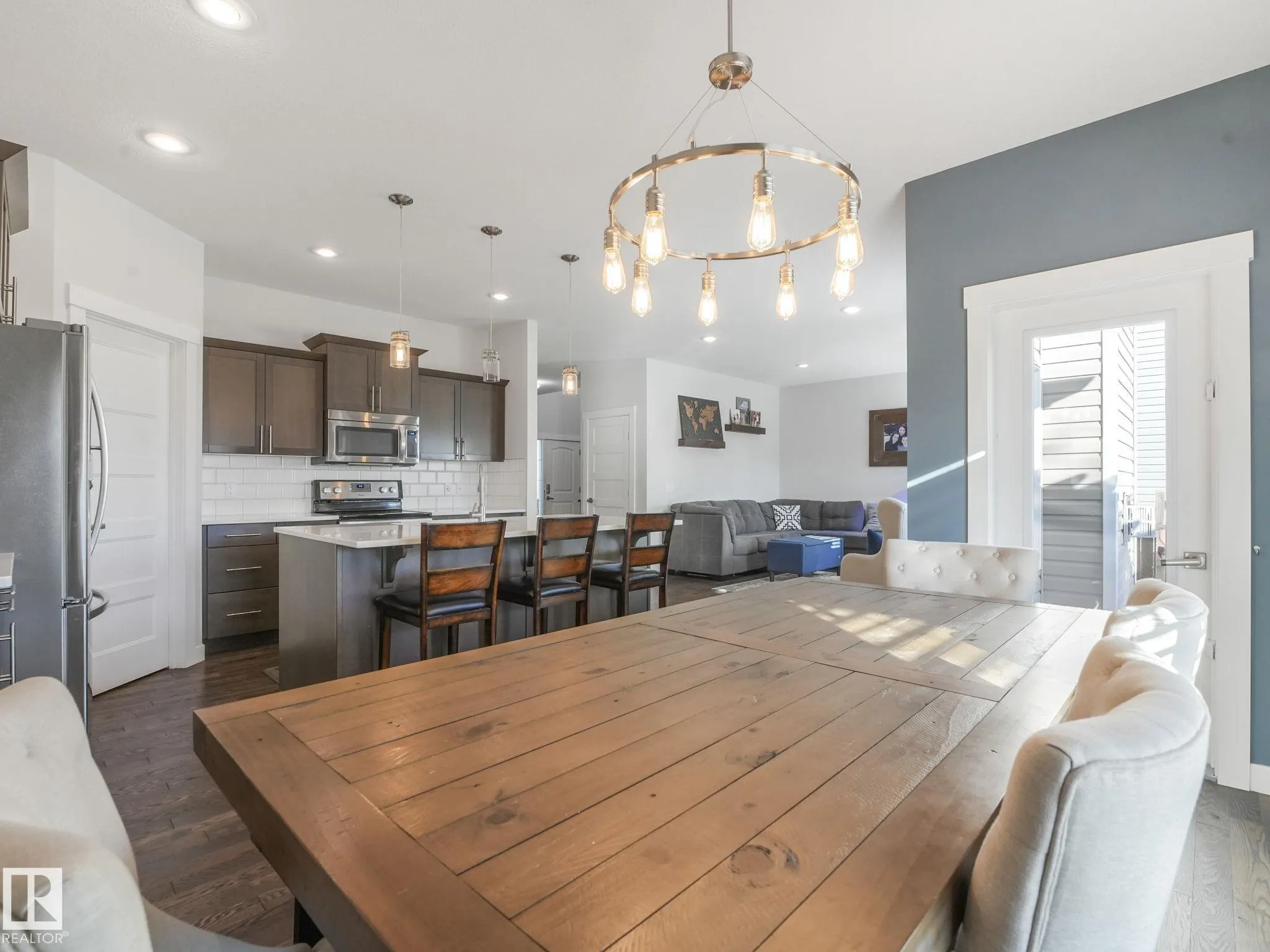 115 HILLDOWNS Drive