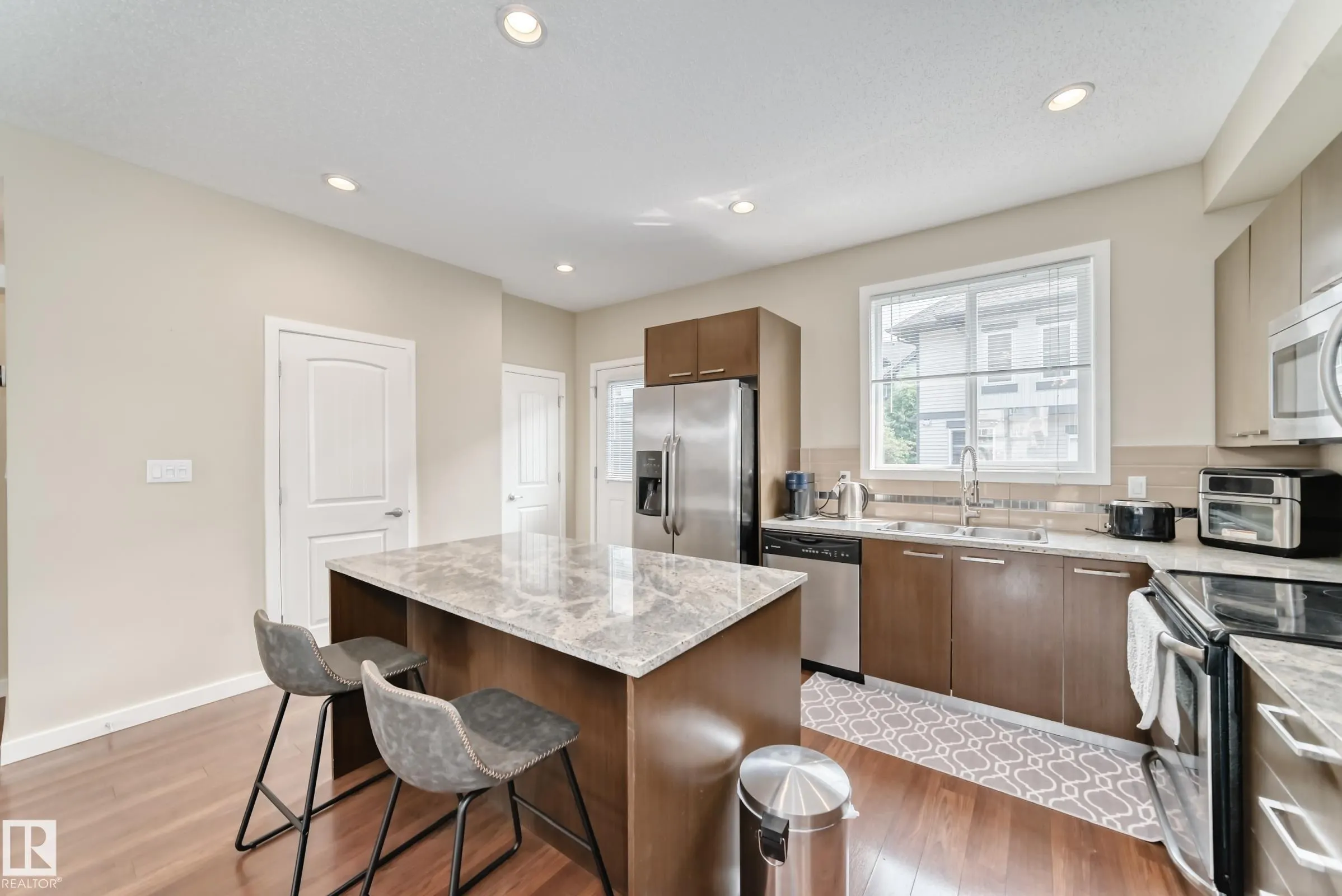 655 WATT Boulevard