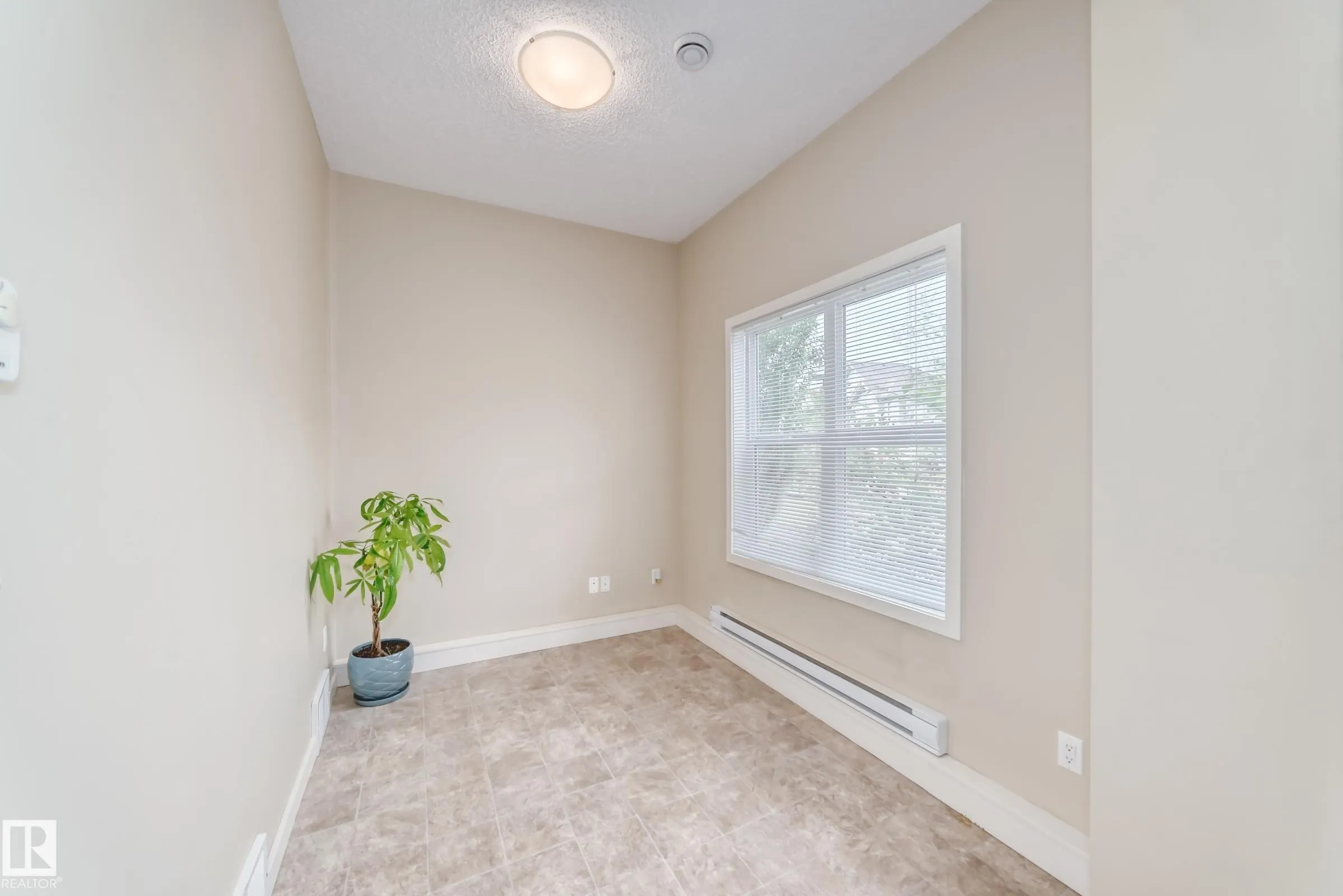 655 WATT Boulevard