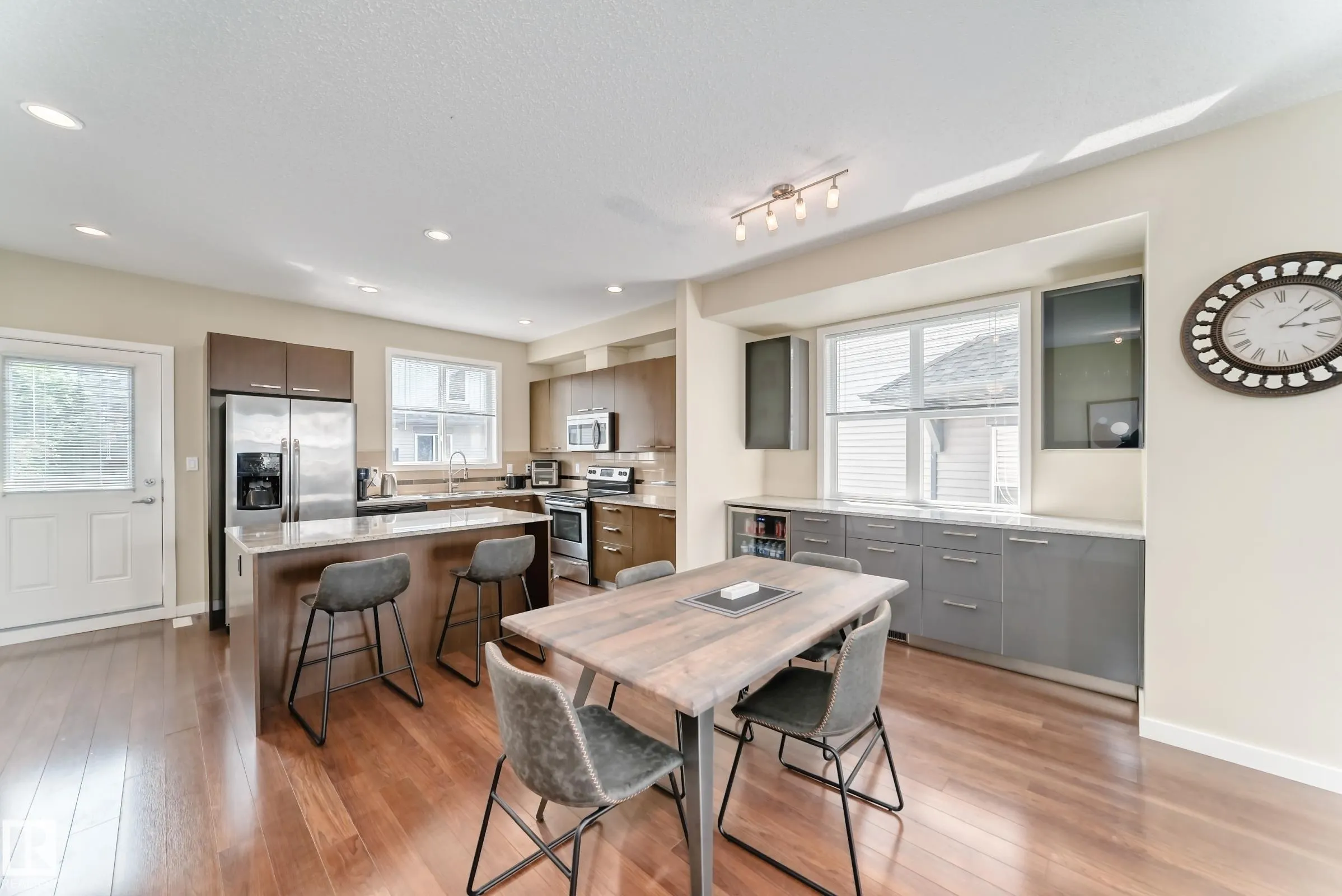 655 WATT Boulevard