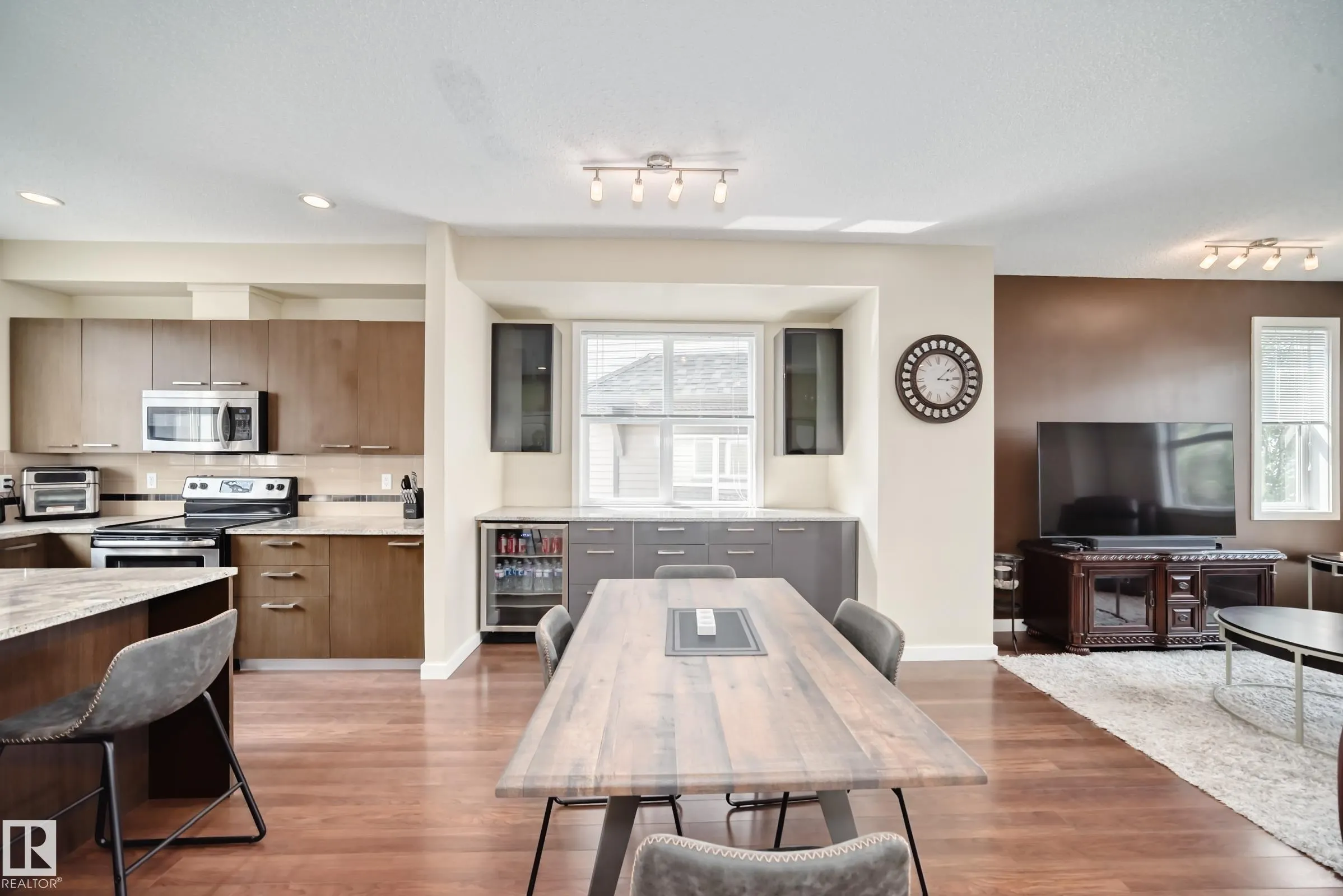 655 WATT Boulevard