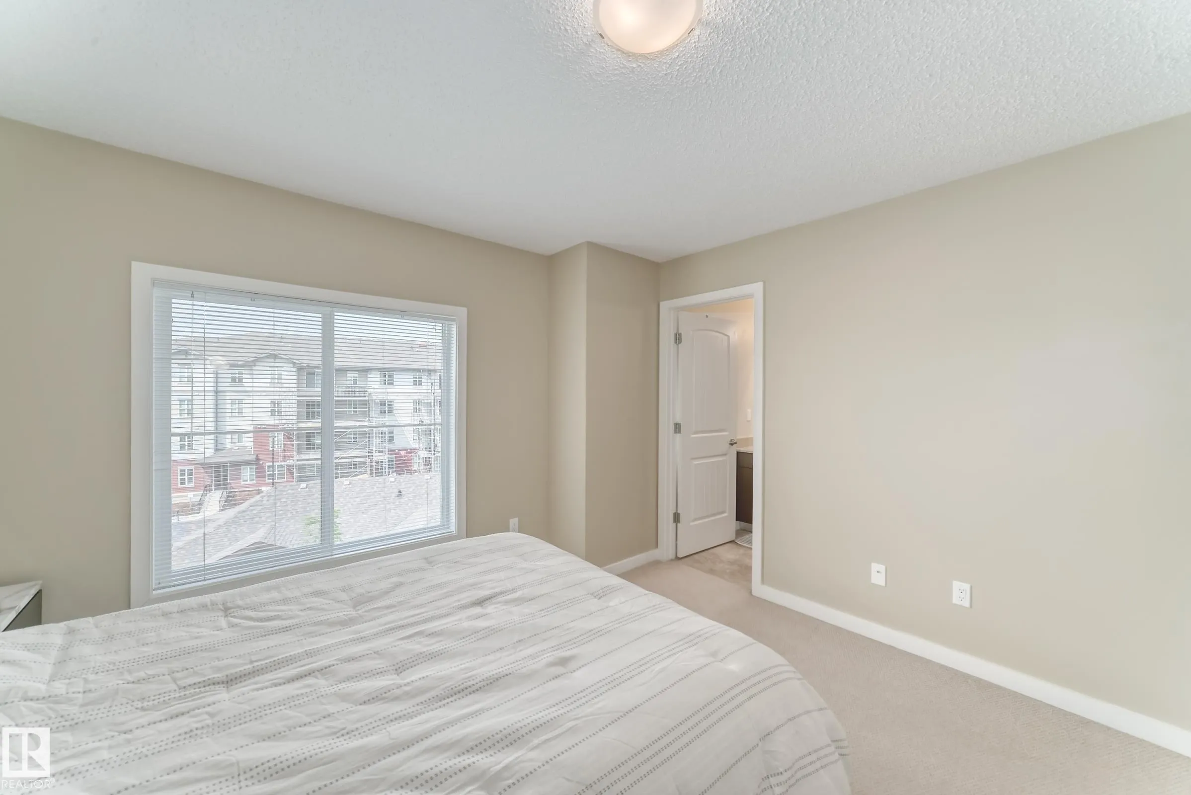 655 WATT Boulevard